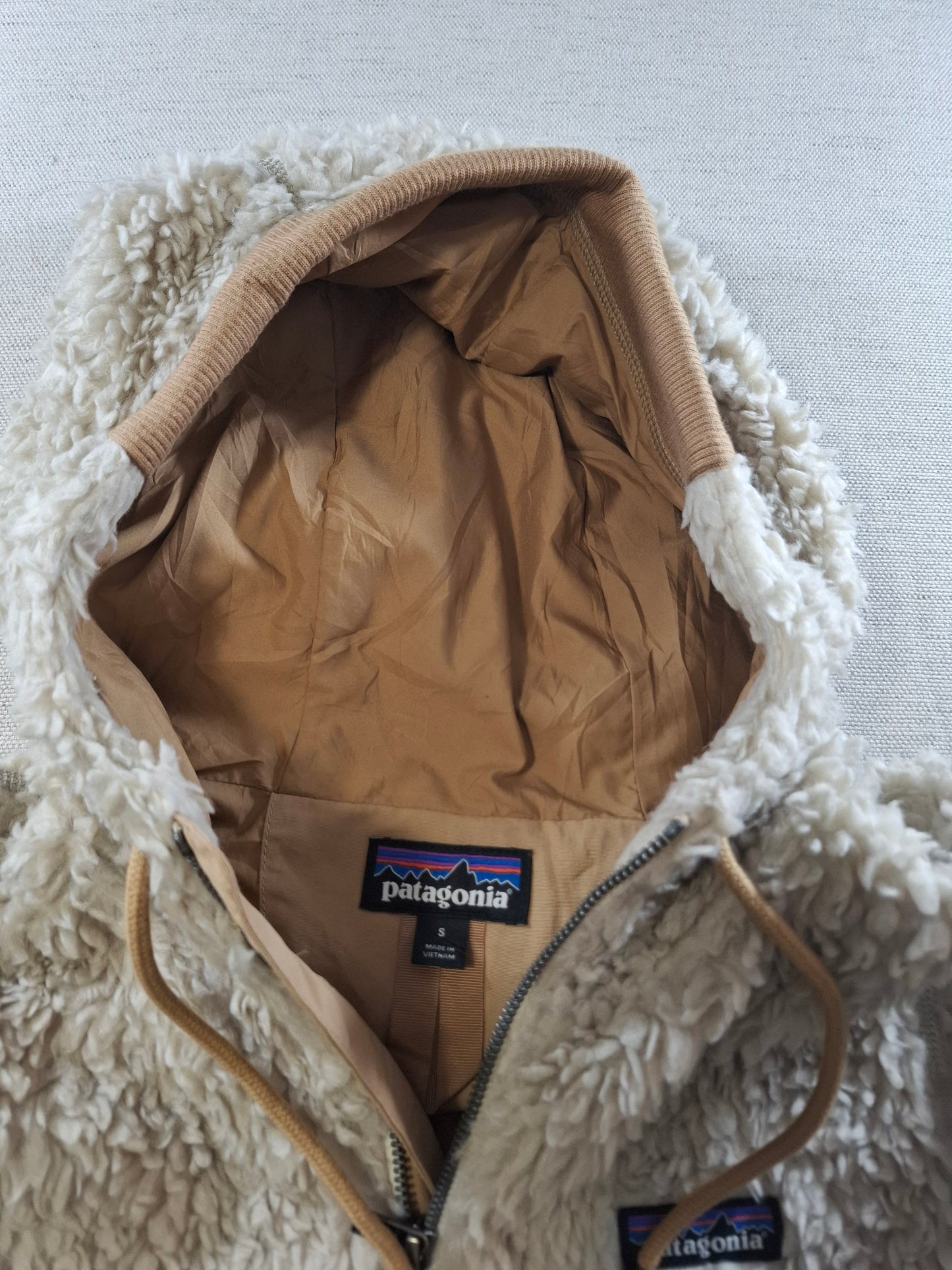 001488 – Patagonia Parka – Cream, Size S