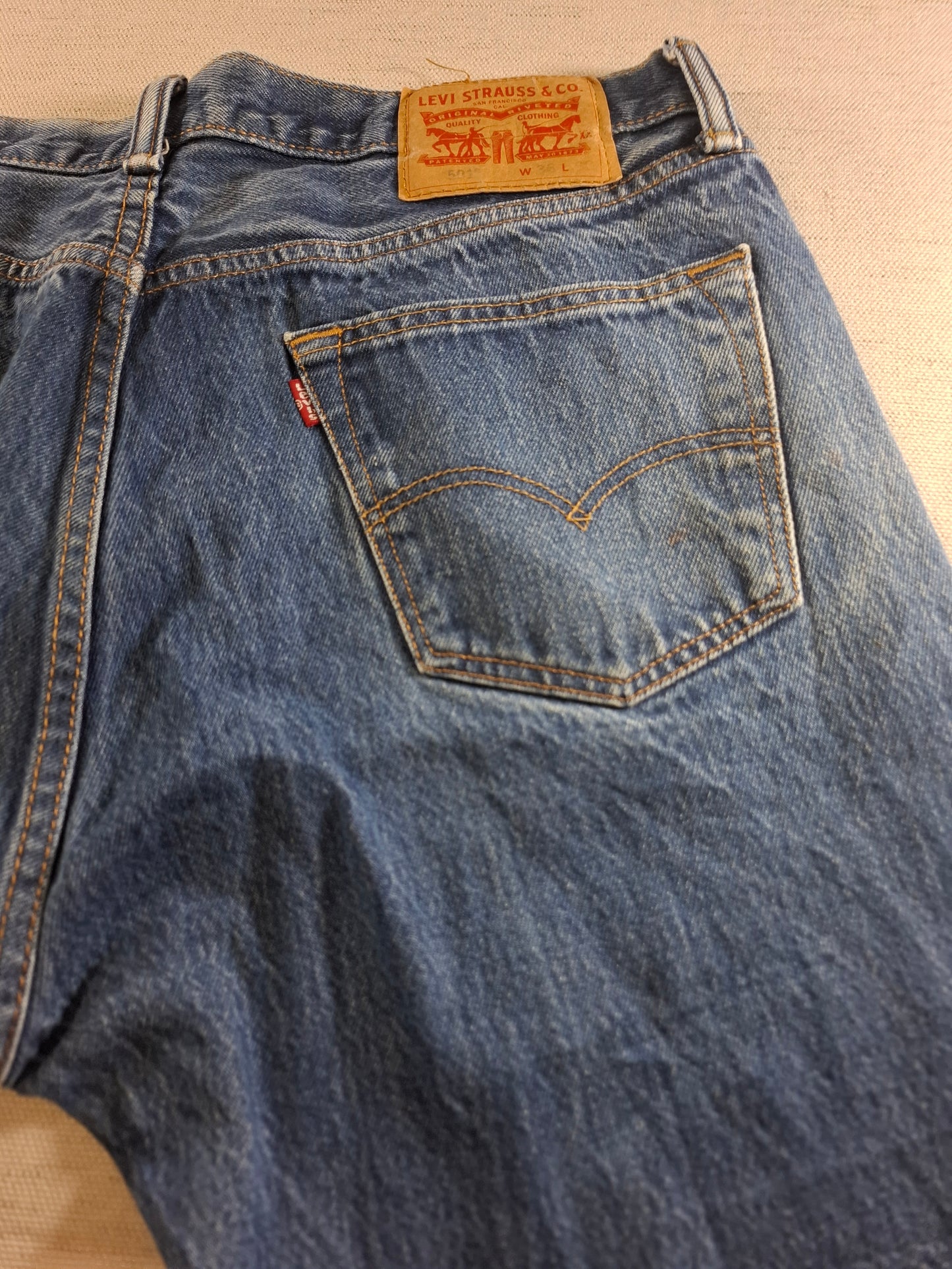 001513 – Levi's Jeans (501) – Blue, Size 36/30