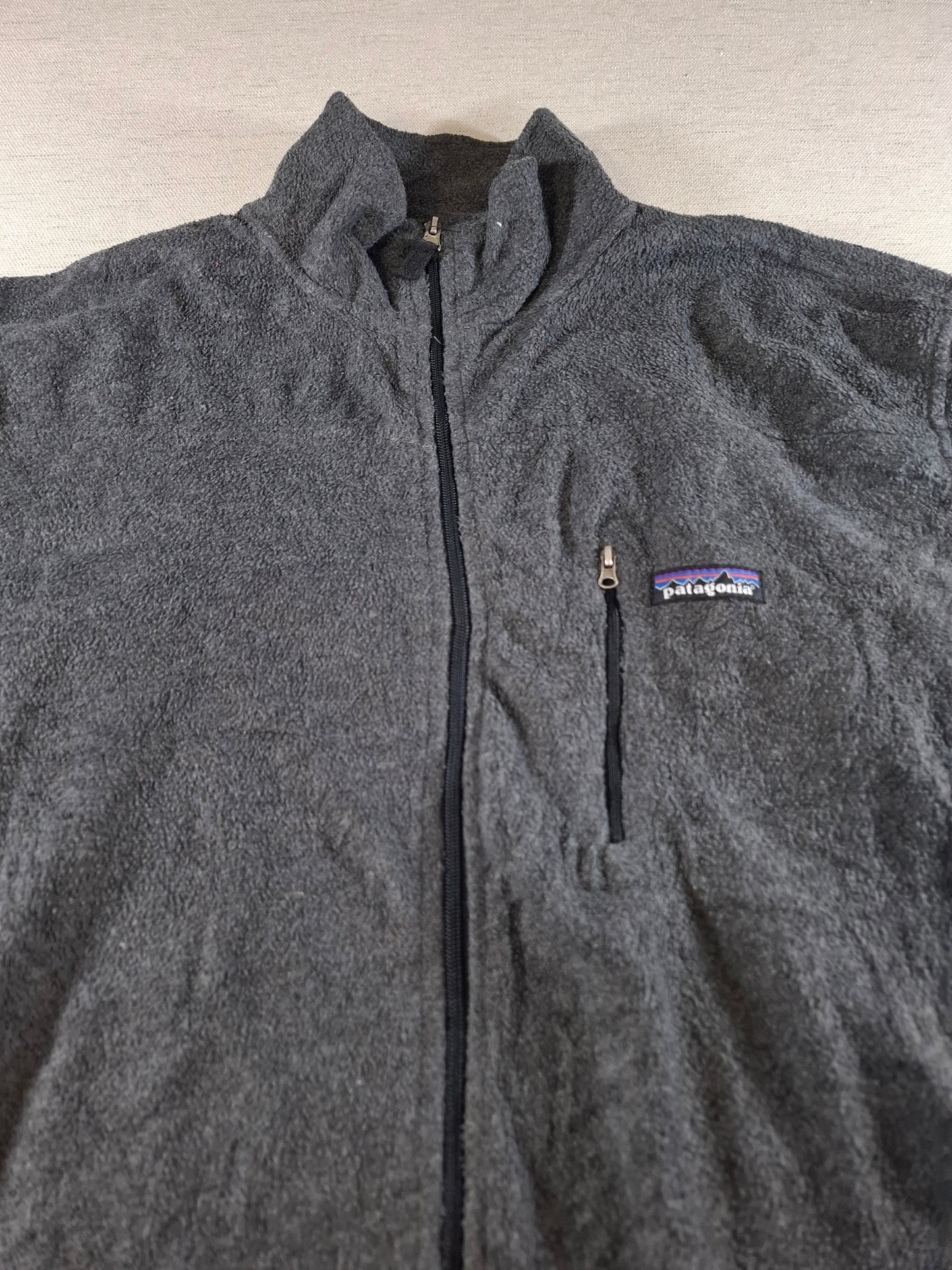 001498 – Patagonia Fleece Jacket – Charcoal, Size Women's M