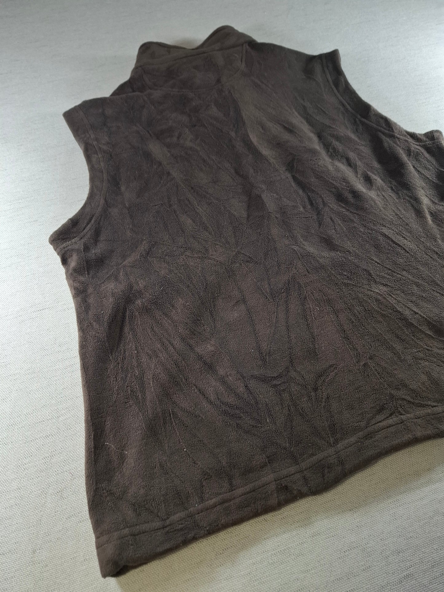 001501 – Patagonia Fleece Vest / Body Warmer – Brown, Size L