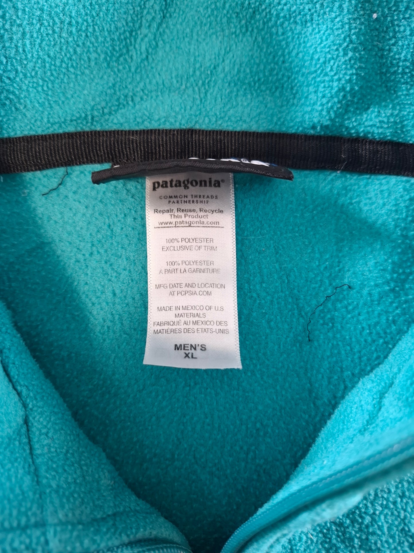 001502 – Patagonia Fleece Jacket – Turquoise, Size XL