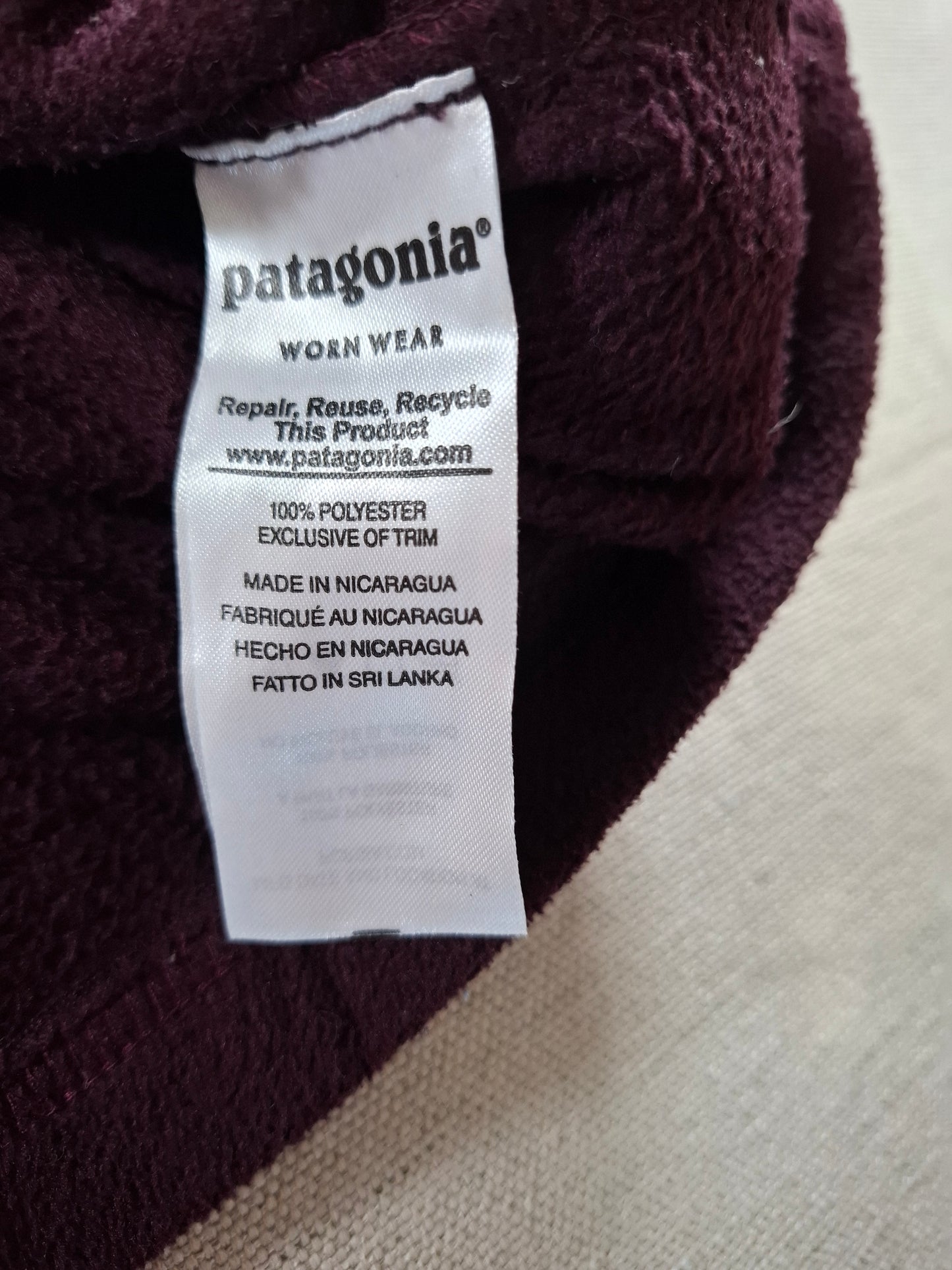 001505 – Patagonia Fleece Jacket – Purple, Size L