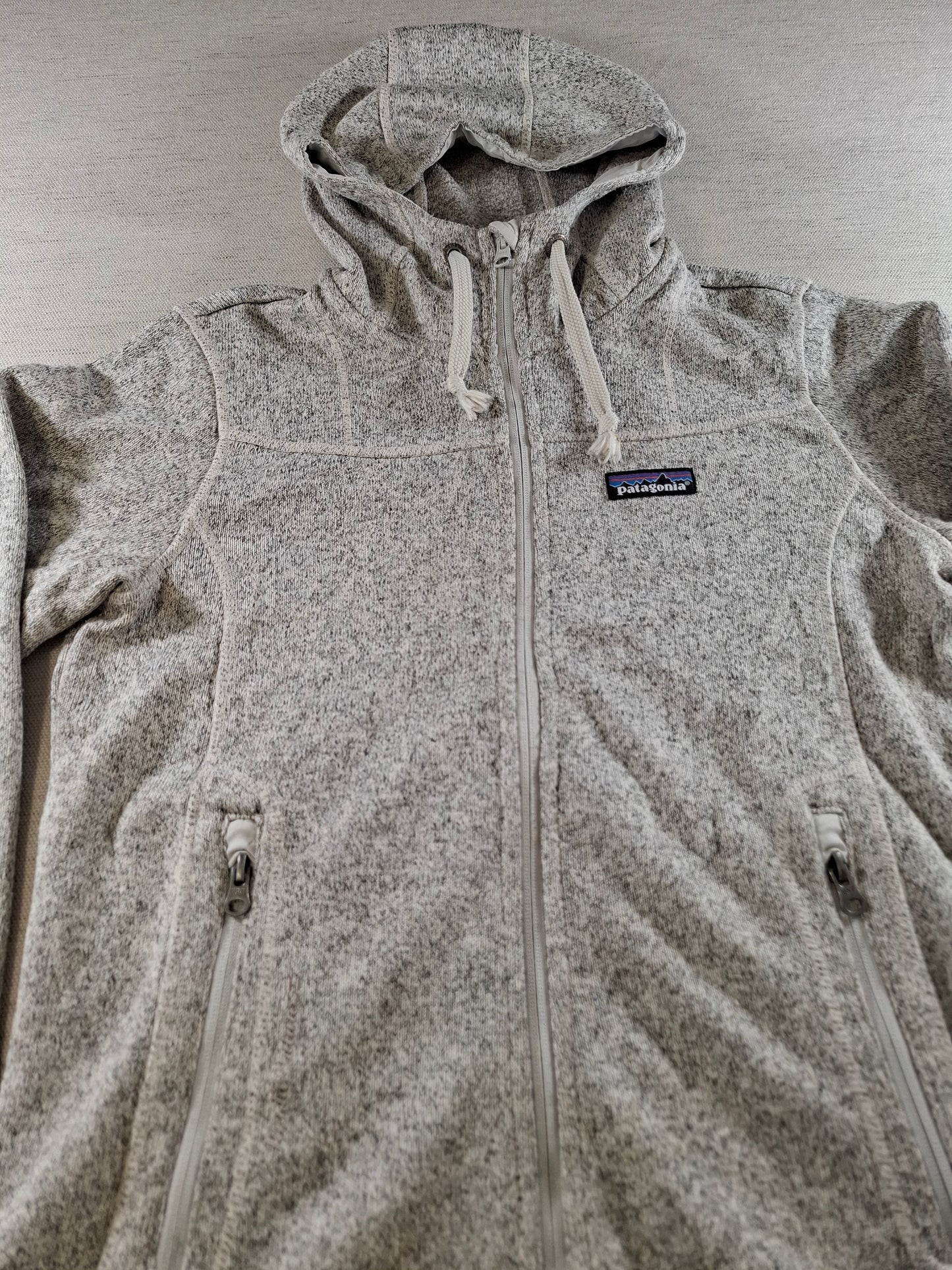 001507 – Patagonia Fleece Hoodie – Grey, Size Women's M
