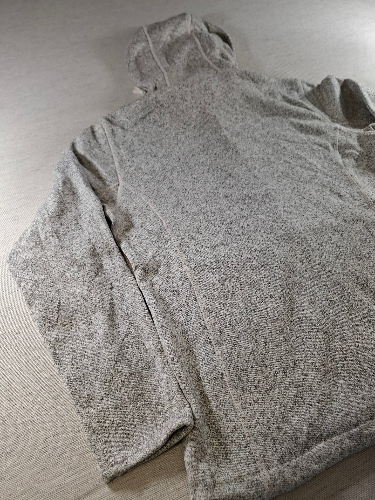 001507 – Patagonia Fleece Hoodie – Grey, Size Women's M