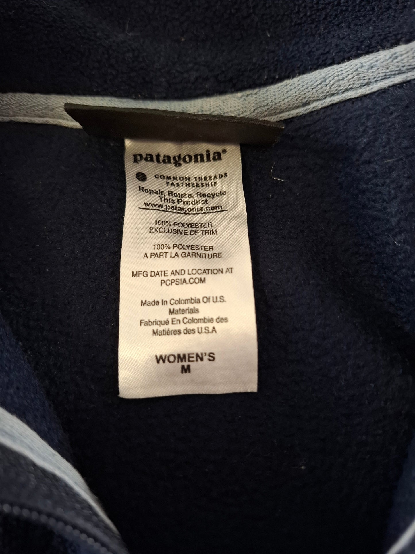 001528 – Patagonia Fleece Jacket – Navy, Size Women's M