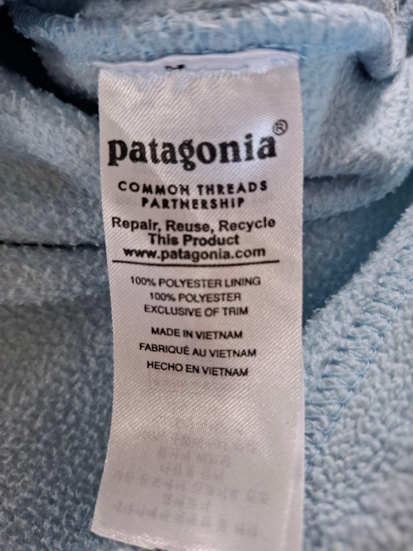 001530 – Patagonia Fleece Jacket – Turquoise, Size XL