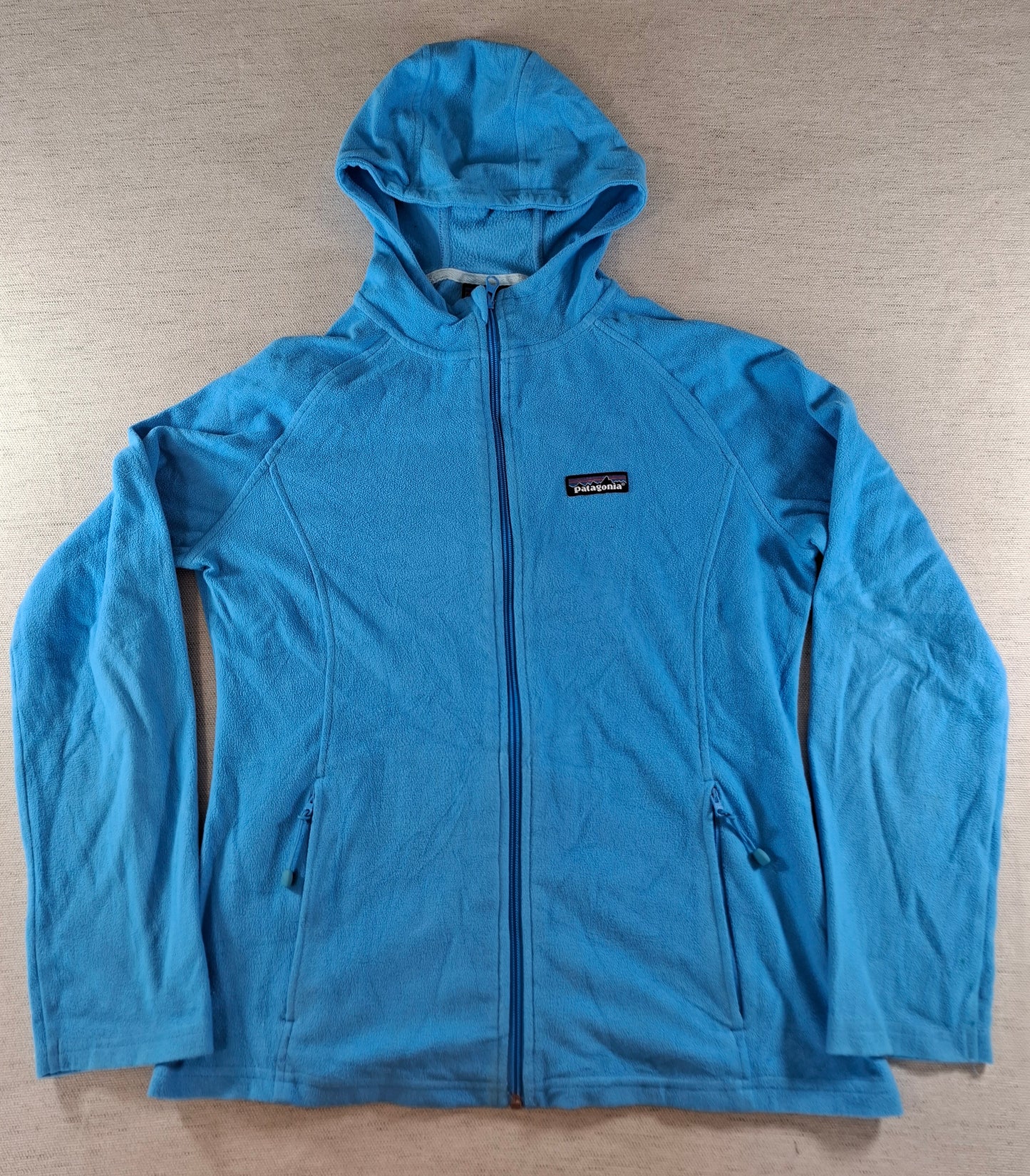 001532 – Patagonia Hoodie – Blue, Size Women's M