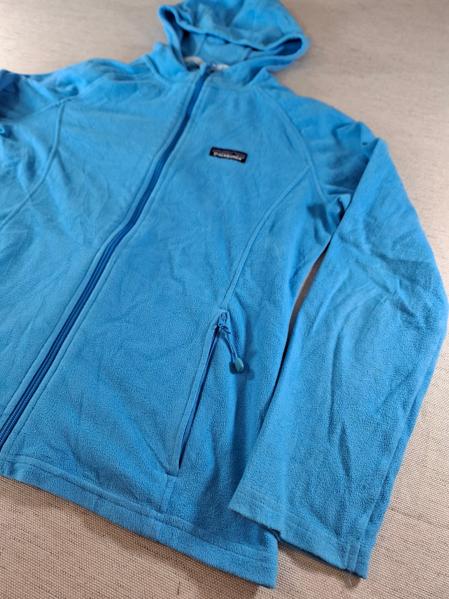 001532 – Patagonia Hoodie – Blue, Size Women's M