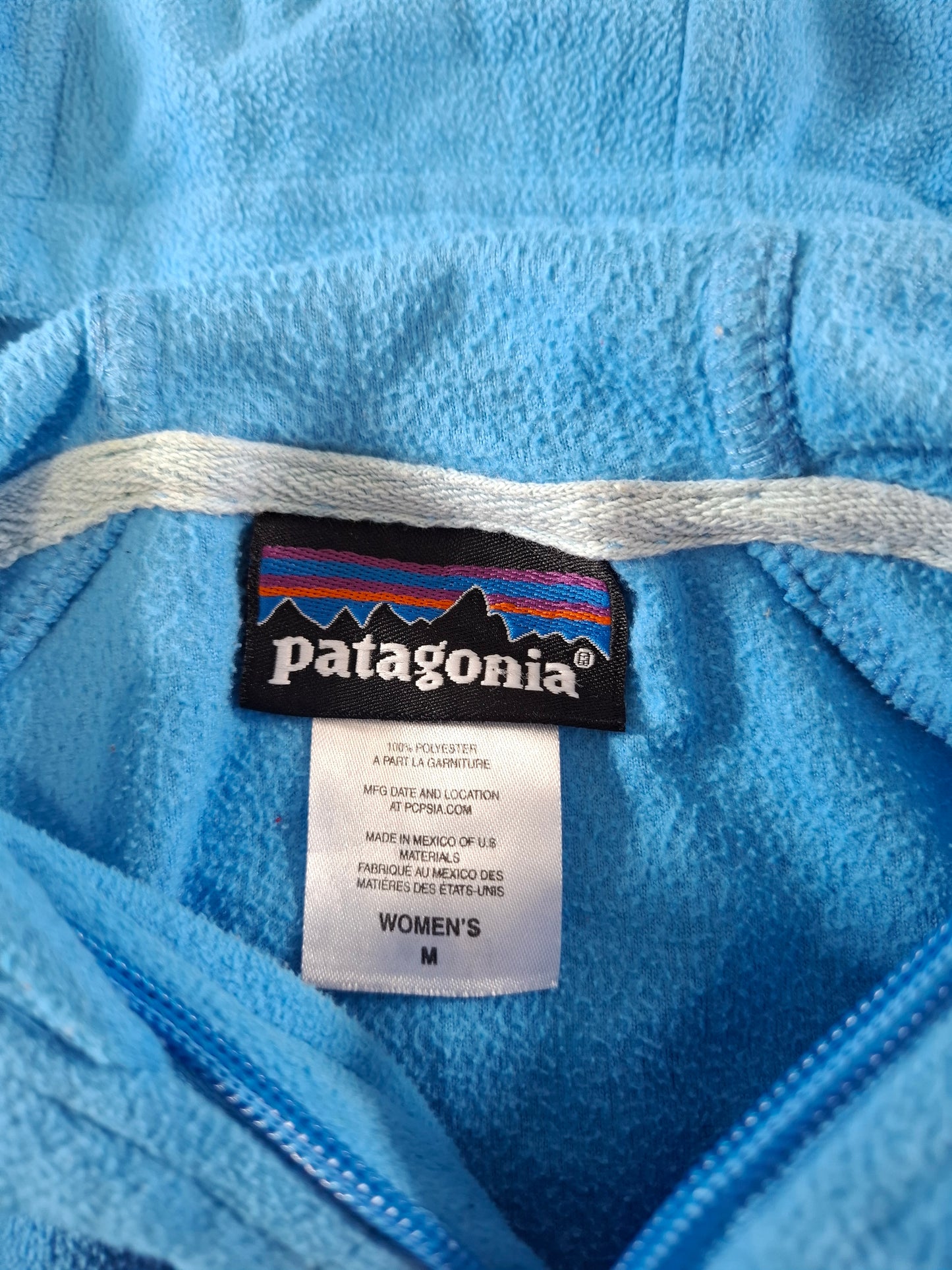 001532 – Patagonia Hoodie – Blue, Size Women's M