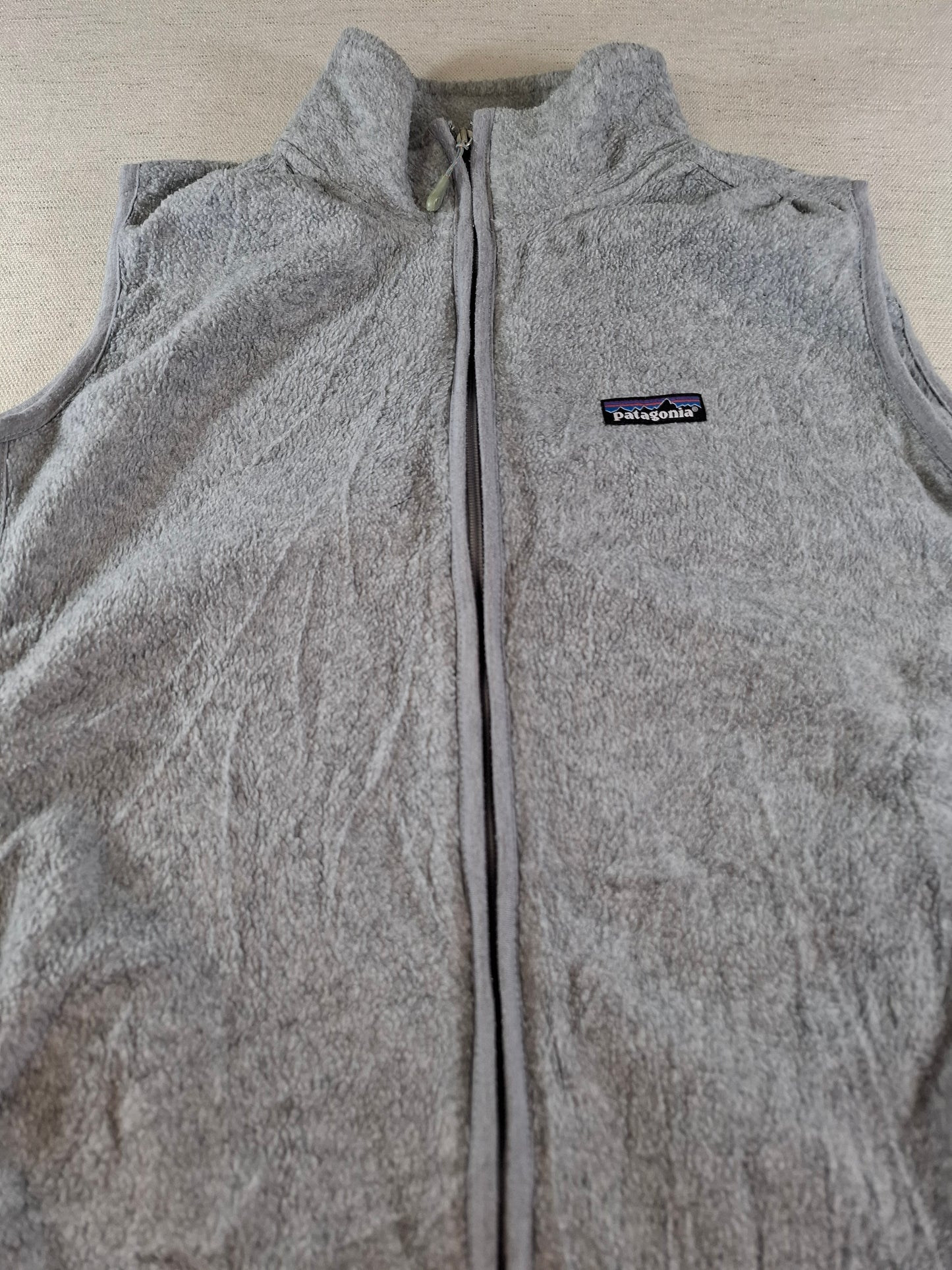 001533 – Patagonia Fleece Vest – Grey, Size Women's L