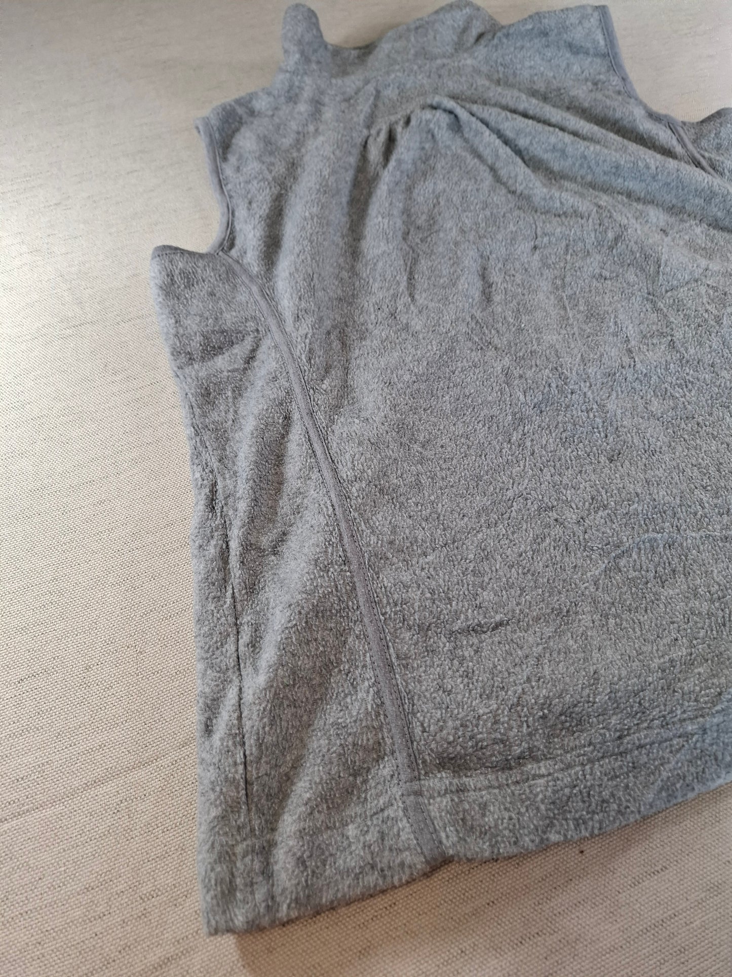 001533 – Patagonia Fleece Vest – Grey, Size Women's L