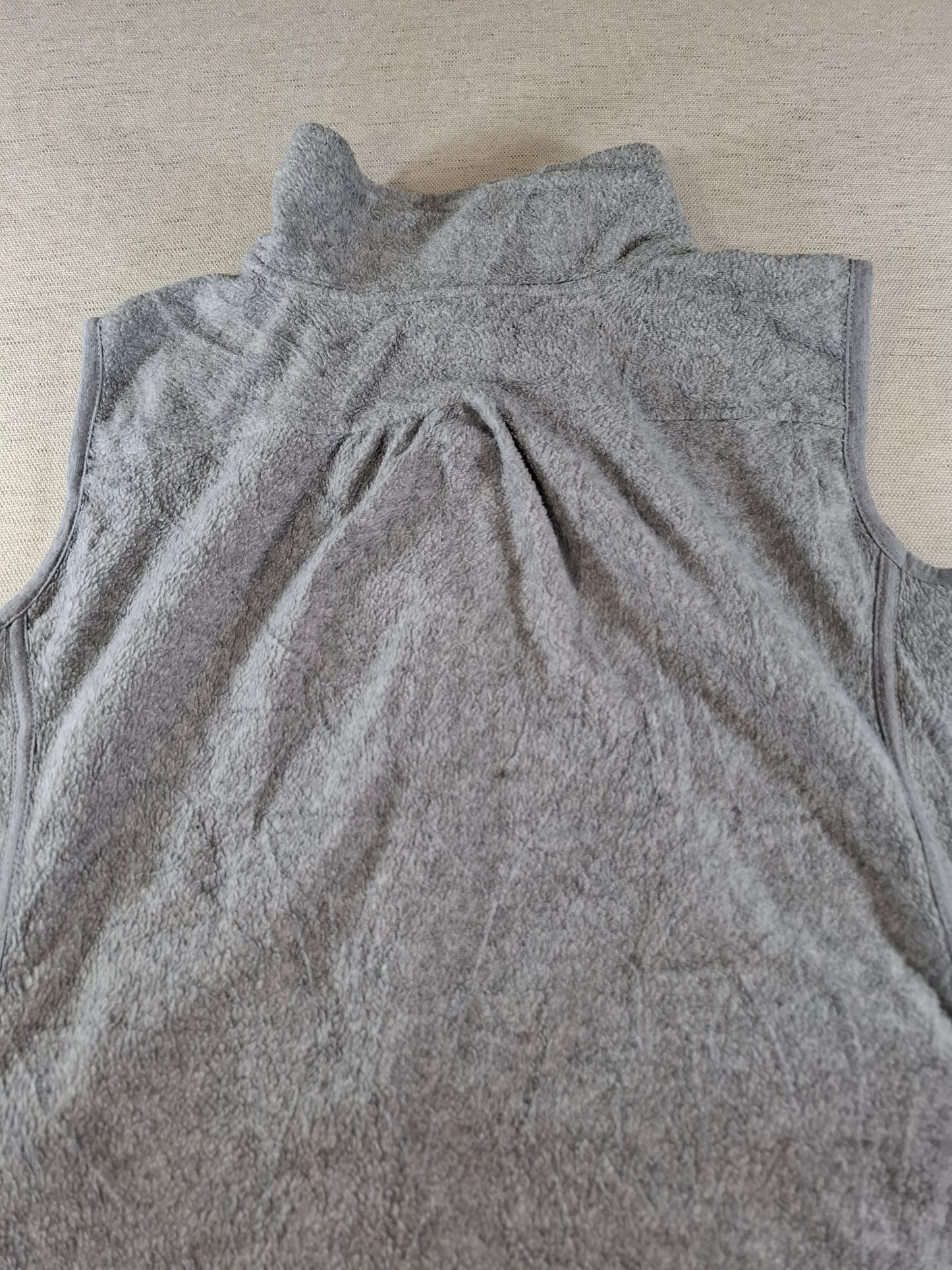 001533 – Patagonia Fleece Vest – Grey, Size Women's L