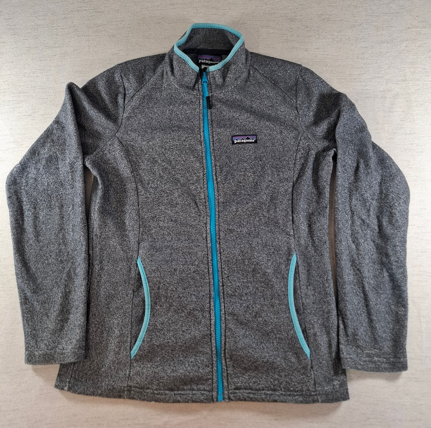 001534 – Patagonia Fleece Jacket – Grey/Mint, Size Women's M
