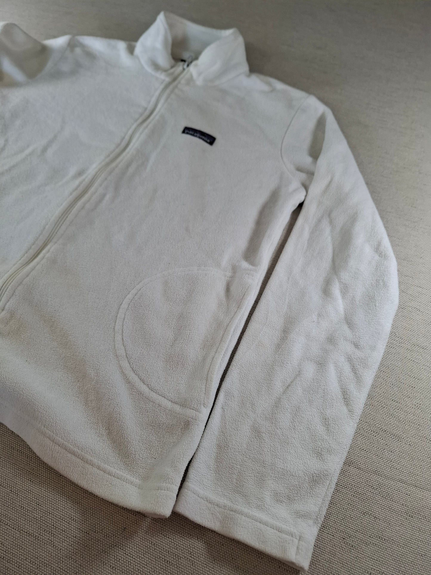 001535 – Patagonia Fleece Jacket – White, Size M