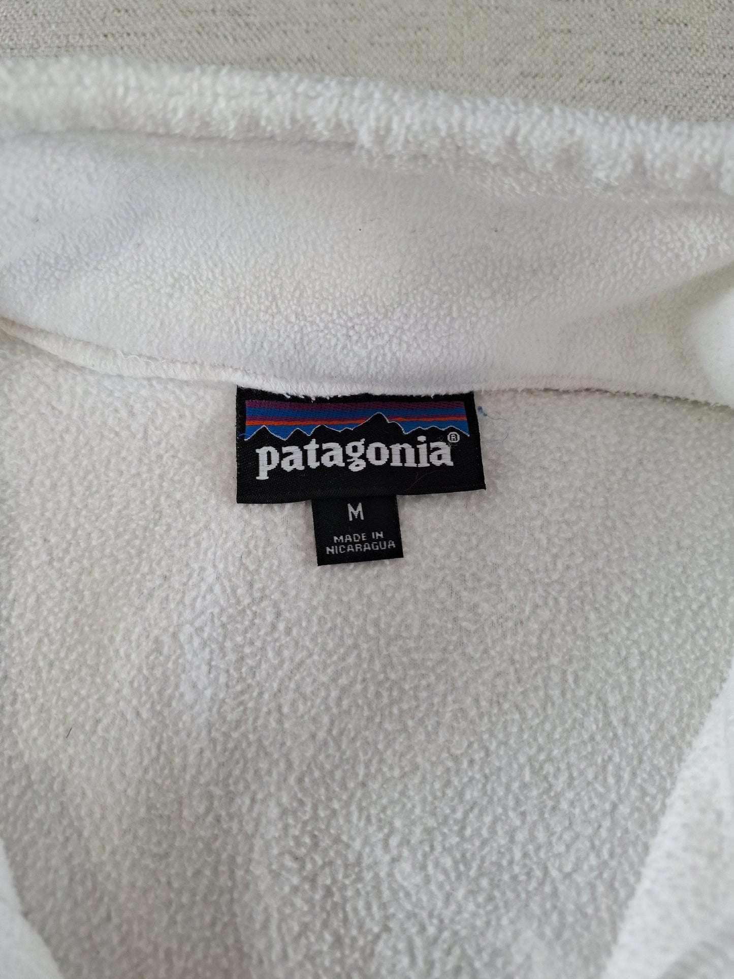 001535 – Patagonia Fleece Jacket – White, Size M