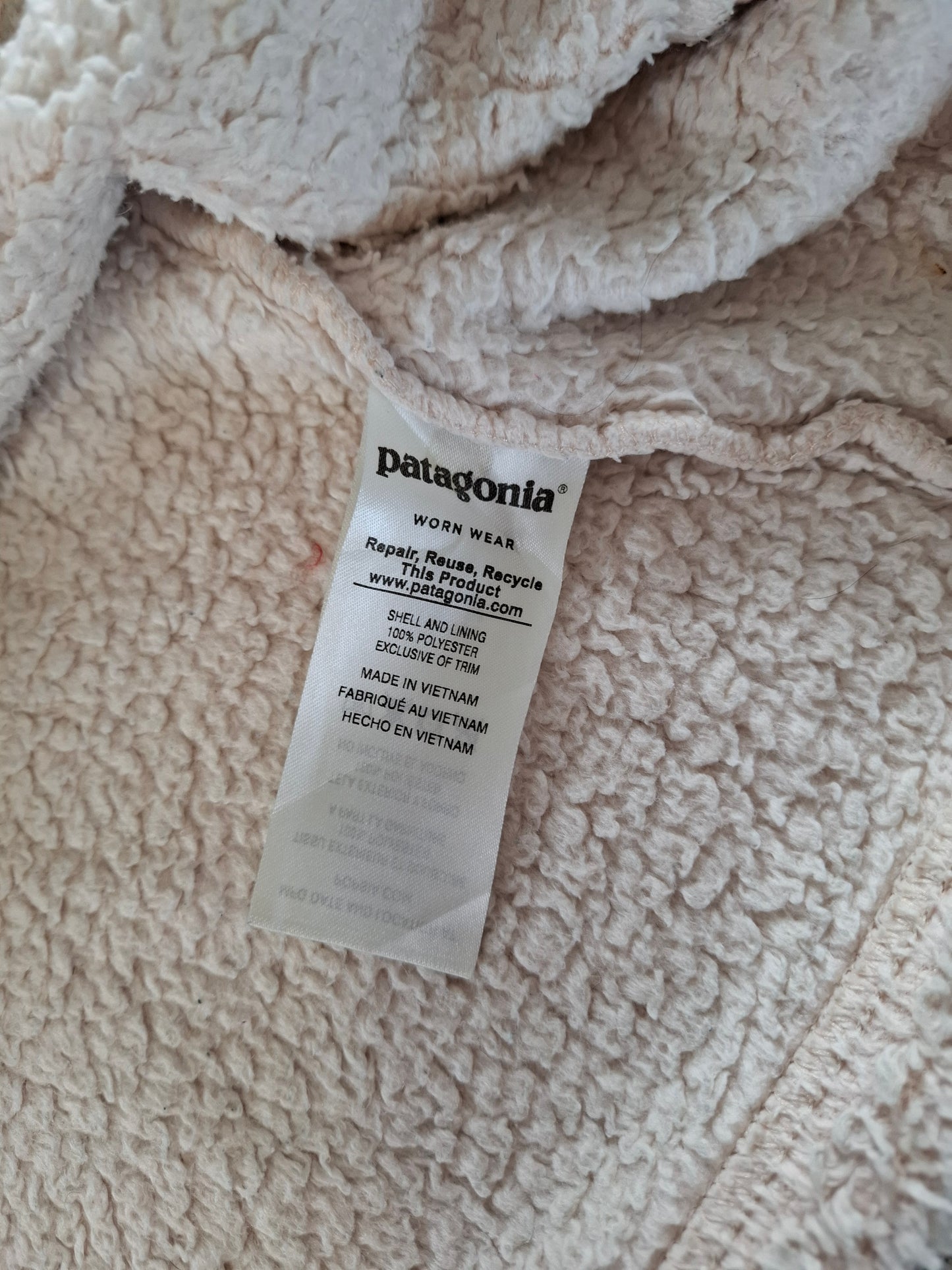 001541 – Patagonia Quarter-Zip Fleece – Cream, Size XL