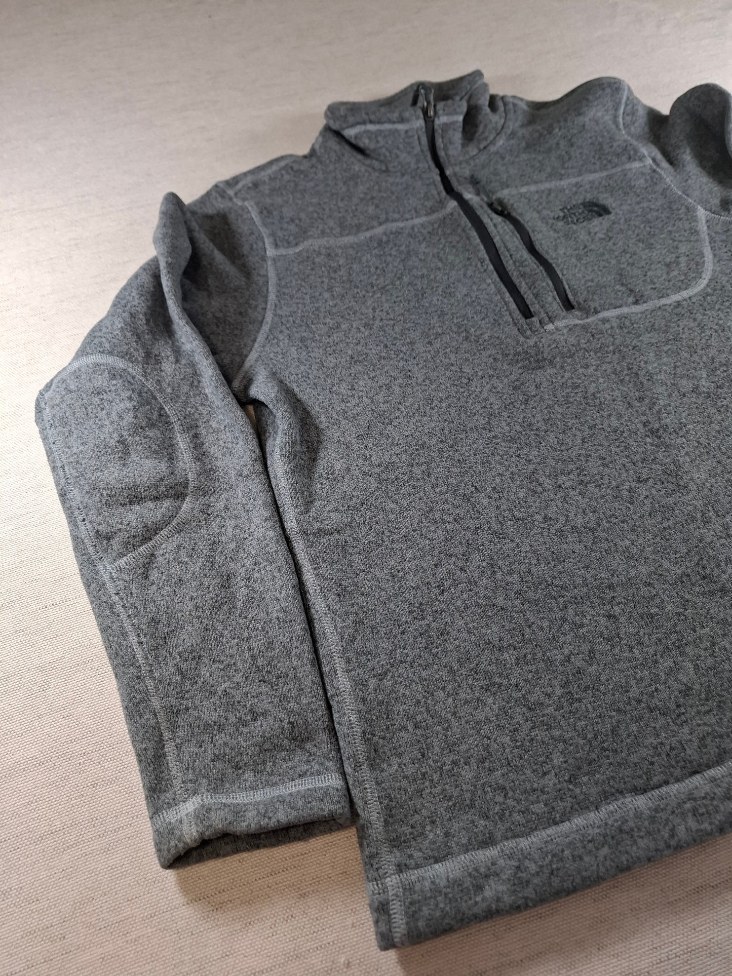 001546 – The North Face Half-Zip Fleece – Grey, Size M