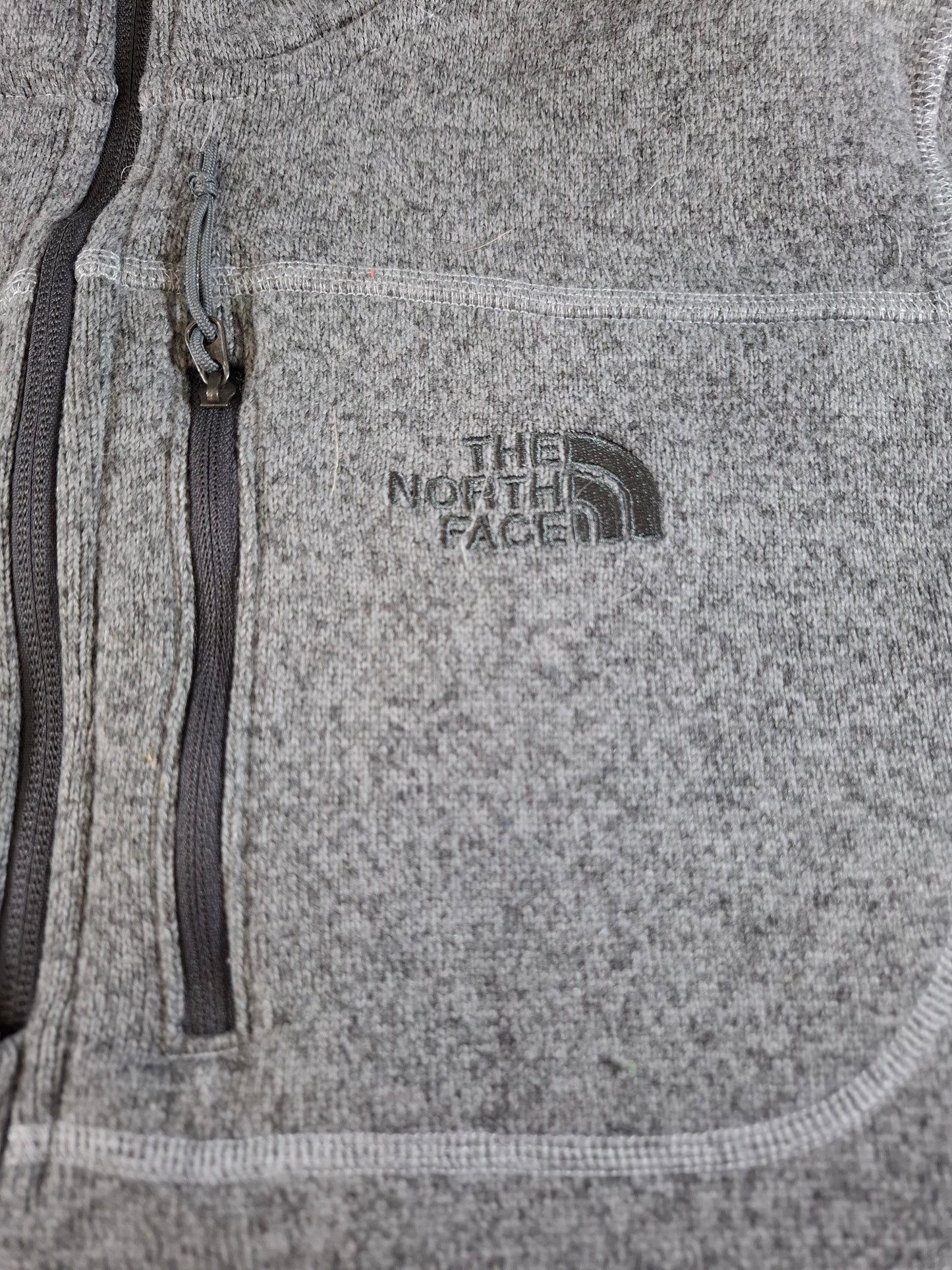 001546 – The North Face Half-Zip Fleece – Grey, Size M