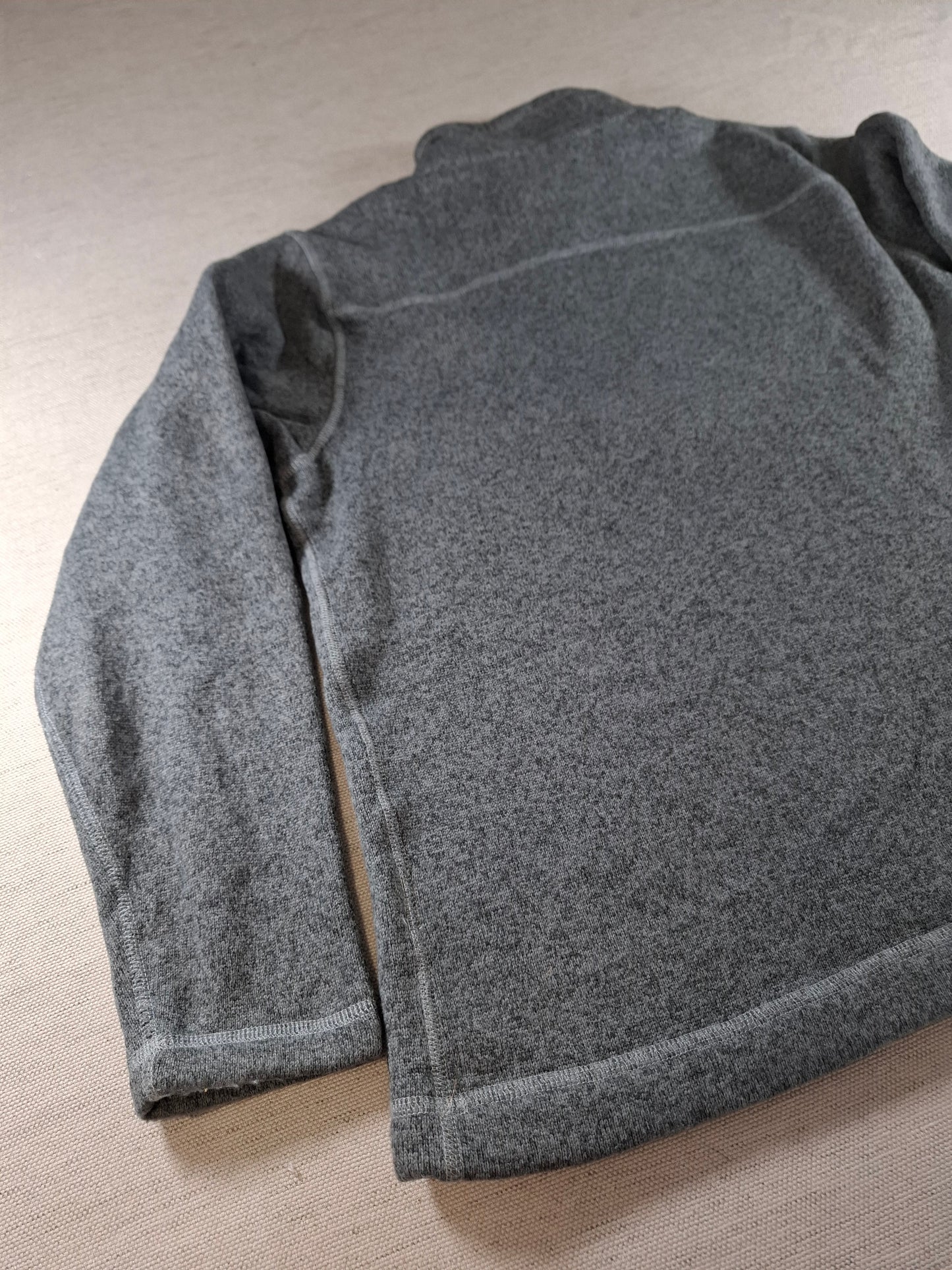 001546 – The North Face Half-Zip Fleece – Grey, Size M