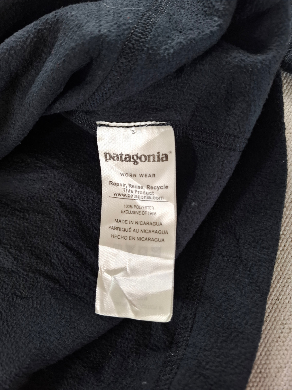 001549 – Patagonia Fleece Jacket – Black, Size Men's S