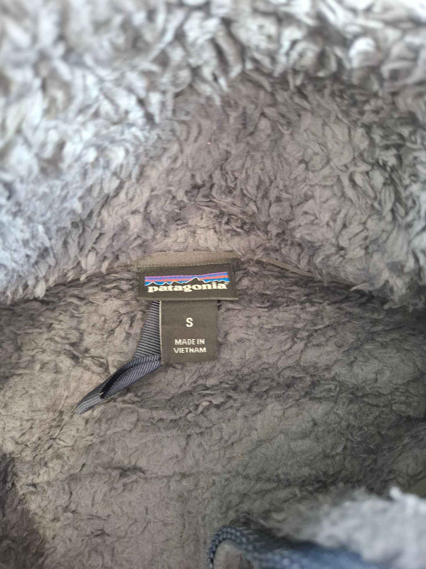 001551 – Patagonia Fleece Jacket – Grey, Size S
