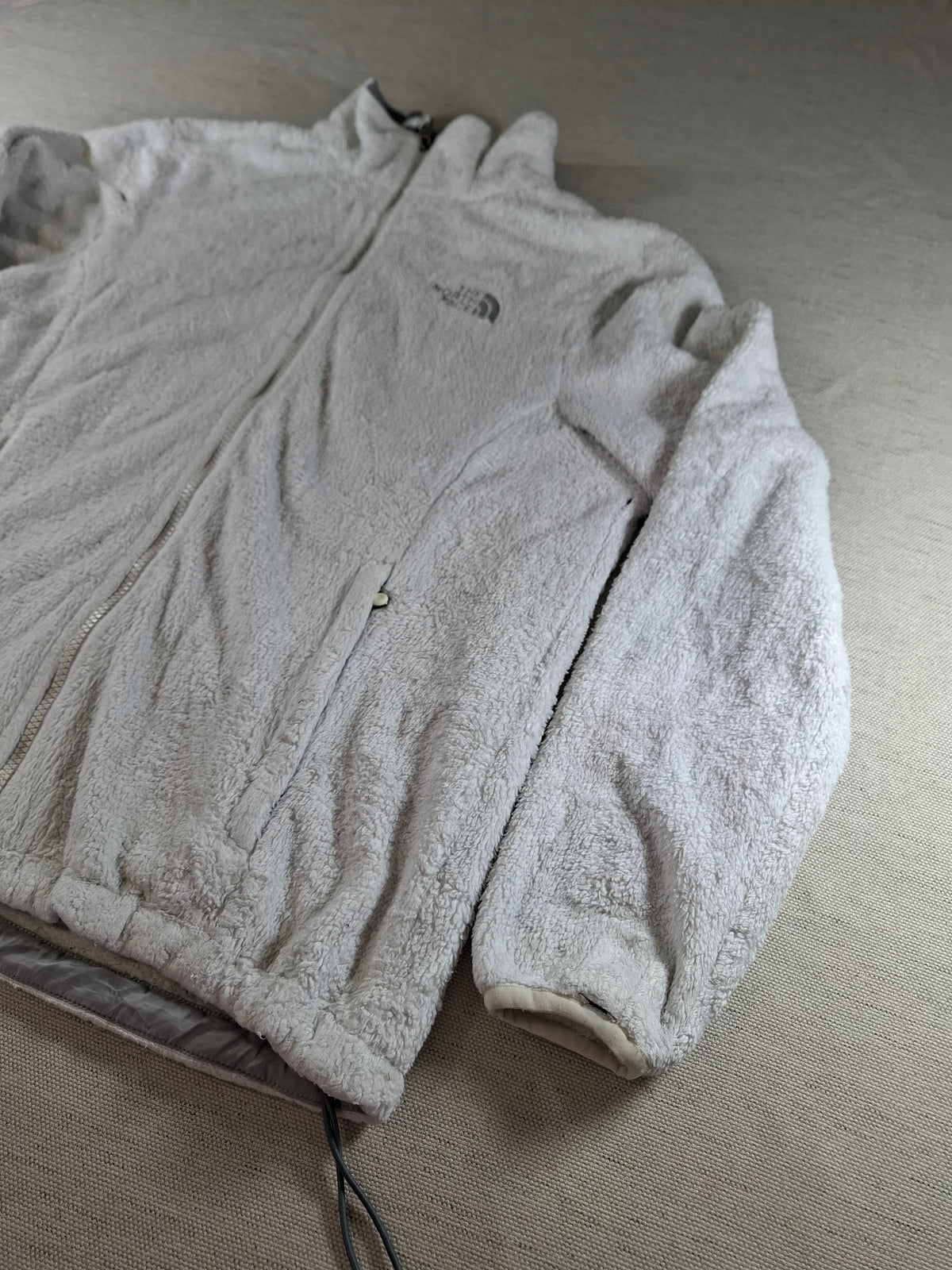 001552 – The North Face Fleece Jacket – White, Size Women's M