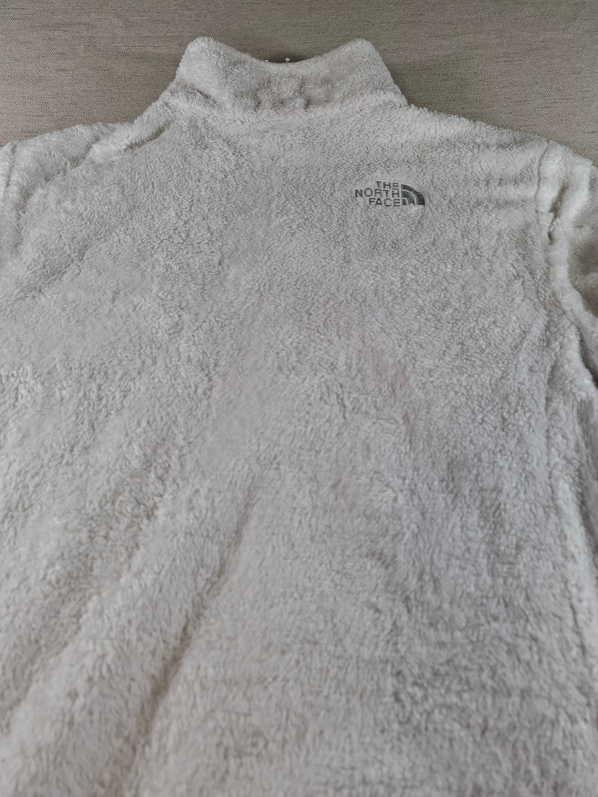 001552 – The North Face Fleece Jacket – White, Size Women's M