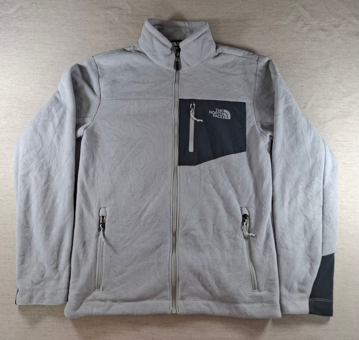001555 – The North Face Fleece Jacket – Grey, Size Men's S