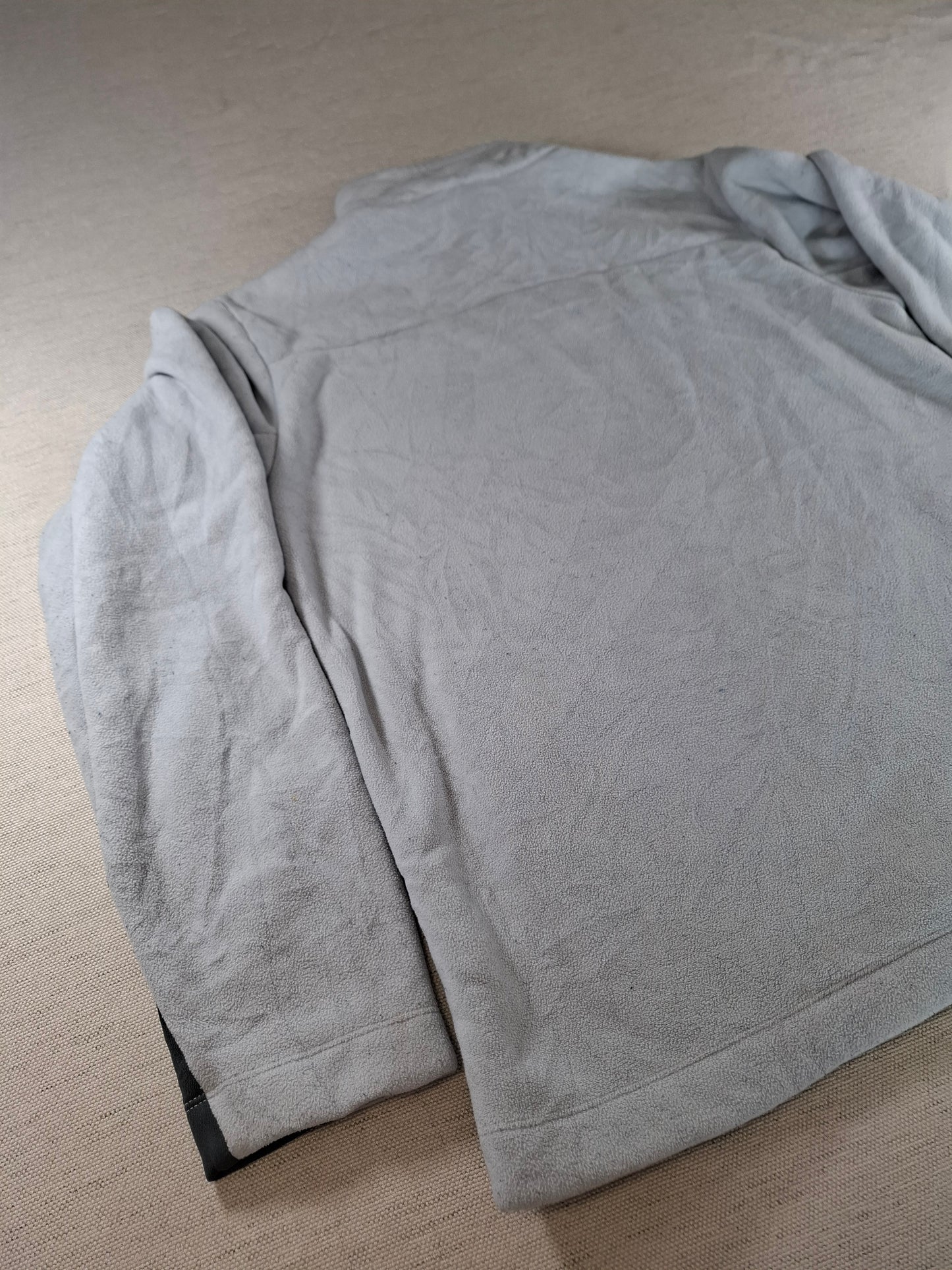 001555 – The North Face Fleece Jacket – Grey, Size Men's S