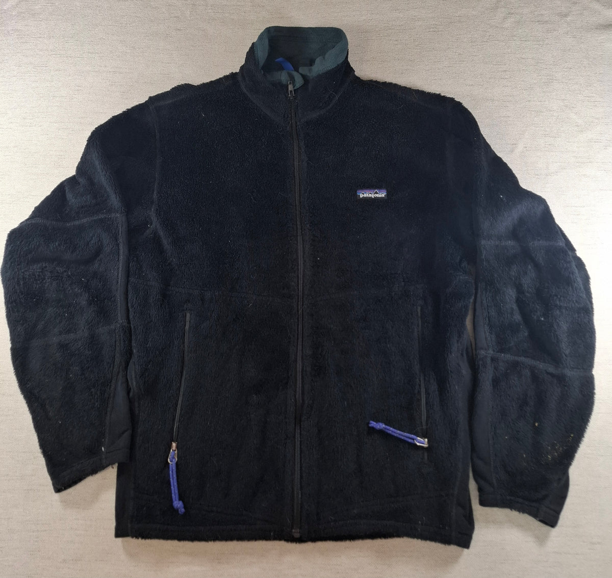 001556 – Patagonia Fleece Jacket – Black, Size S