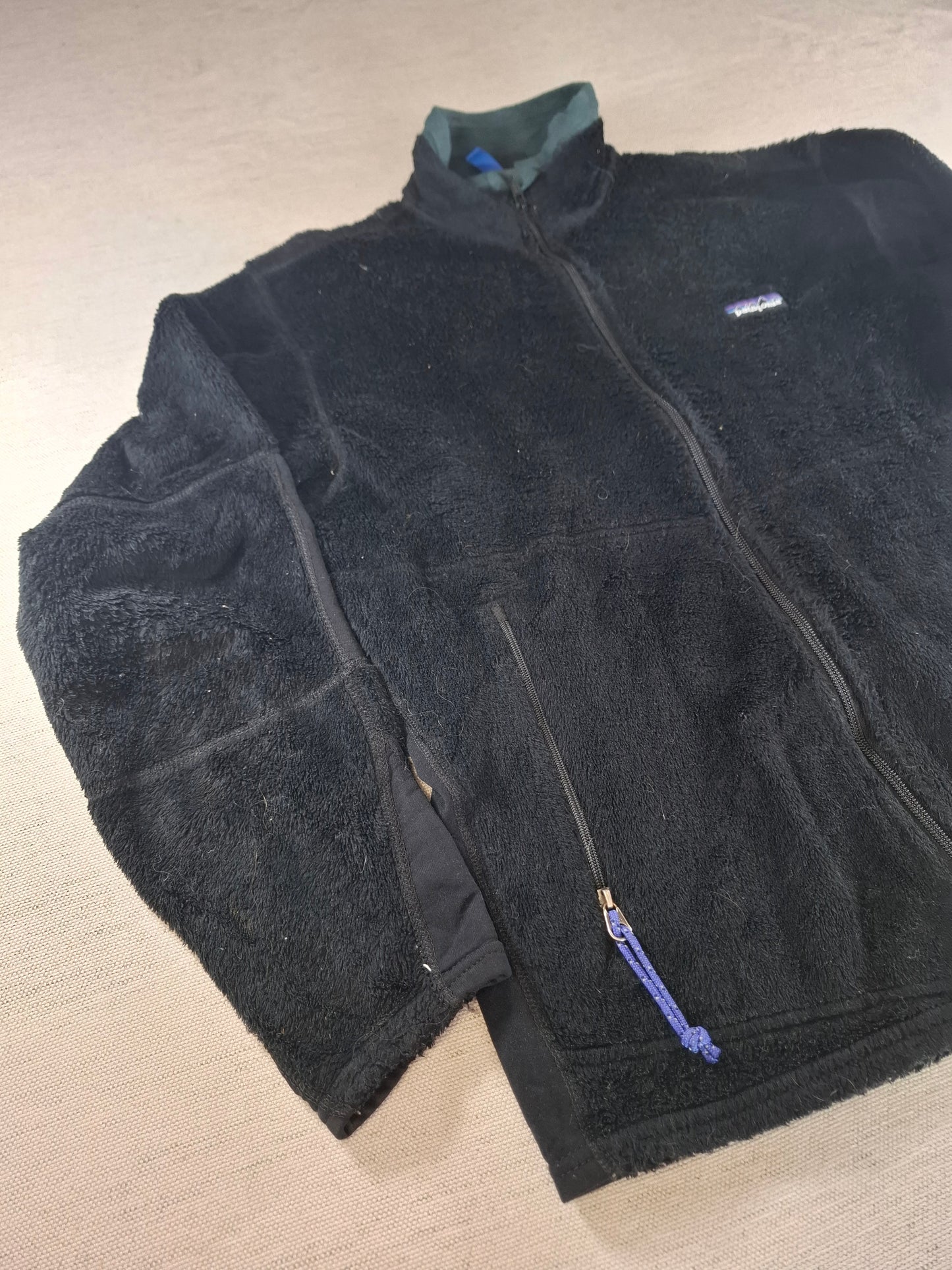 001556 – Patagonia Fleece Jacket – Black, Size S