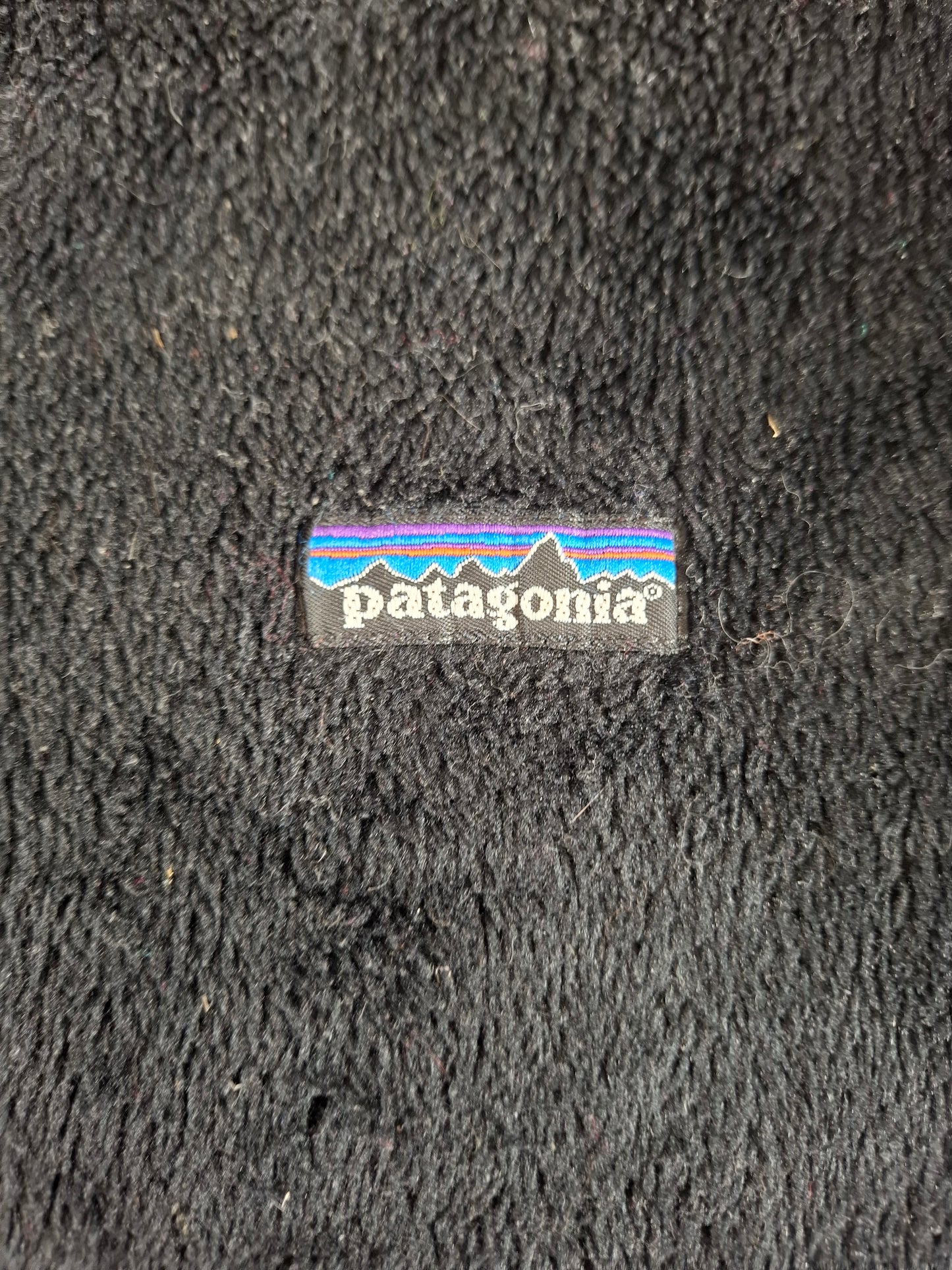 001556 – Patagonia Fleece Jacket – Black, Size S