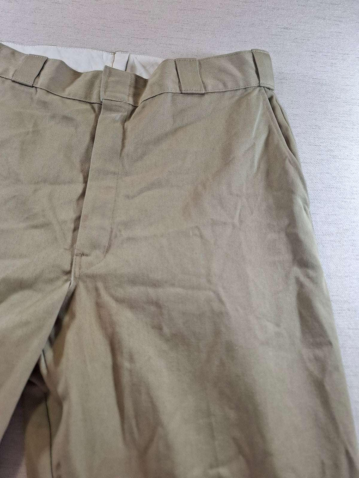 000419 – Dickies Trousers – Khaki, Size 36/32