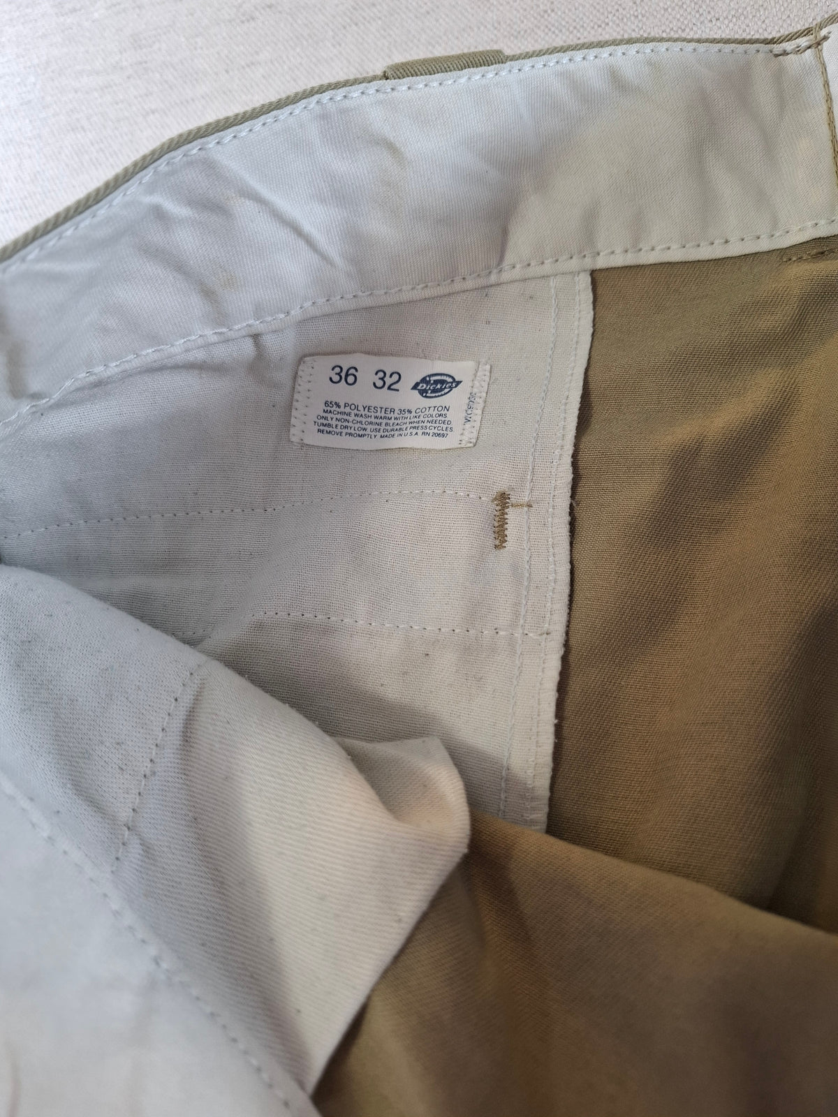 000419 – Dickies Trousers – Khaki, Size 36/32