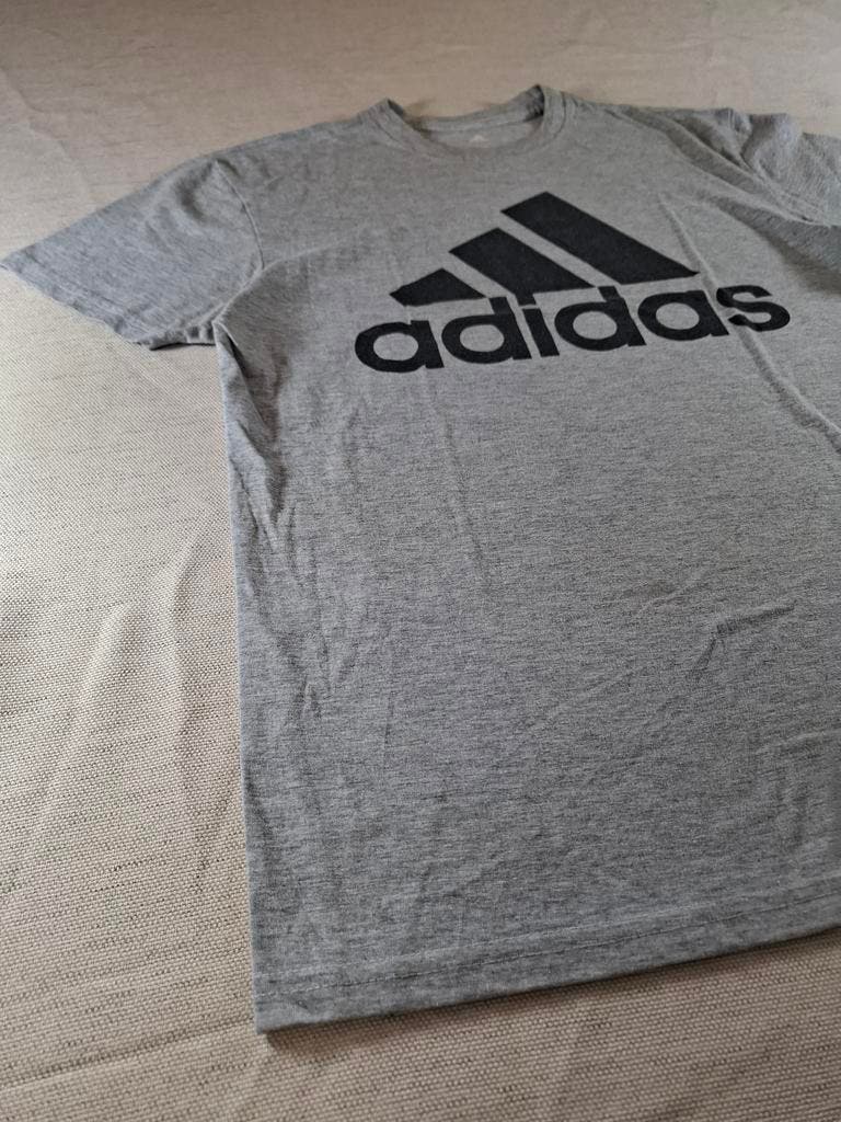 000128 – Adidas T-Shirt – Grey, Size S