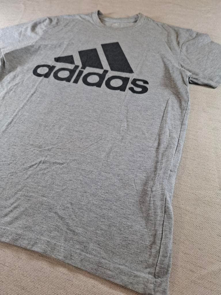 000128 – Adidas T-Shirt – Grey, Size S