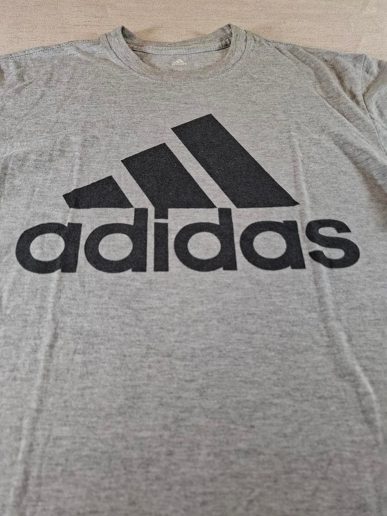 000128 – Adidas T-Shirt – Grey, Size S