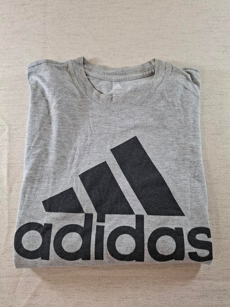 000128 – Adidas T-Shirt – Grey, Size S