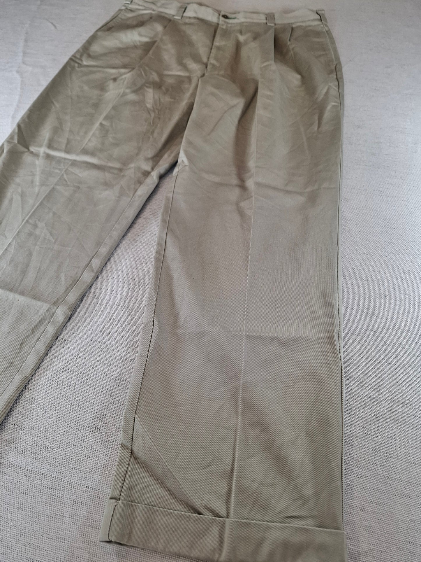 000171 Tommy Hilfiger Chino size 38/30 Khaki