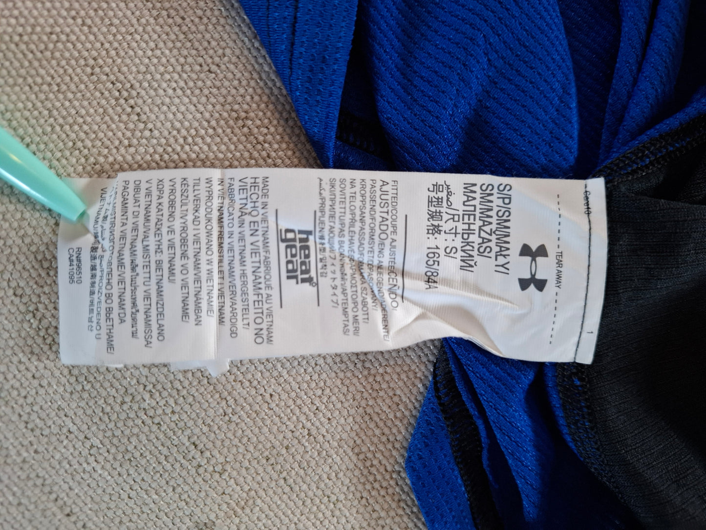 001156 Under Armour Longsleeve t-shirt size S Blue/ Black