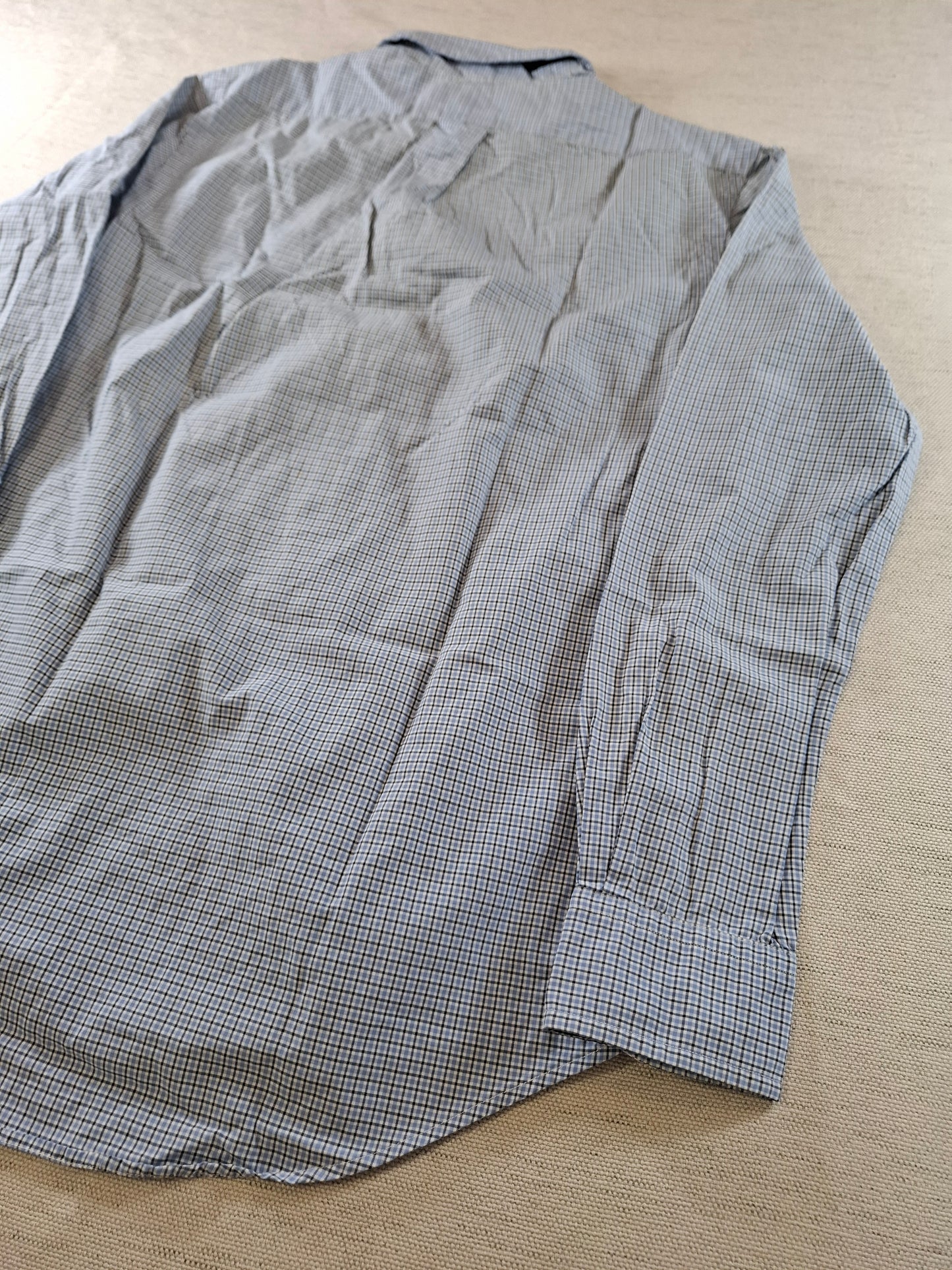 001069 Polo Ralph Lauren Button down shirt size 38 Blue/ Black checkered