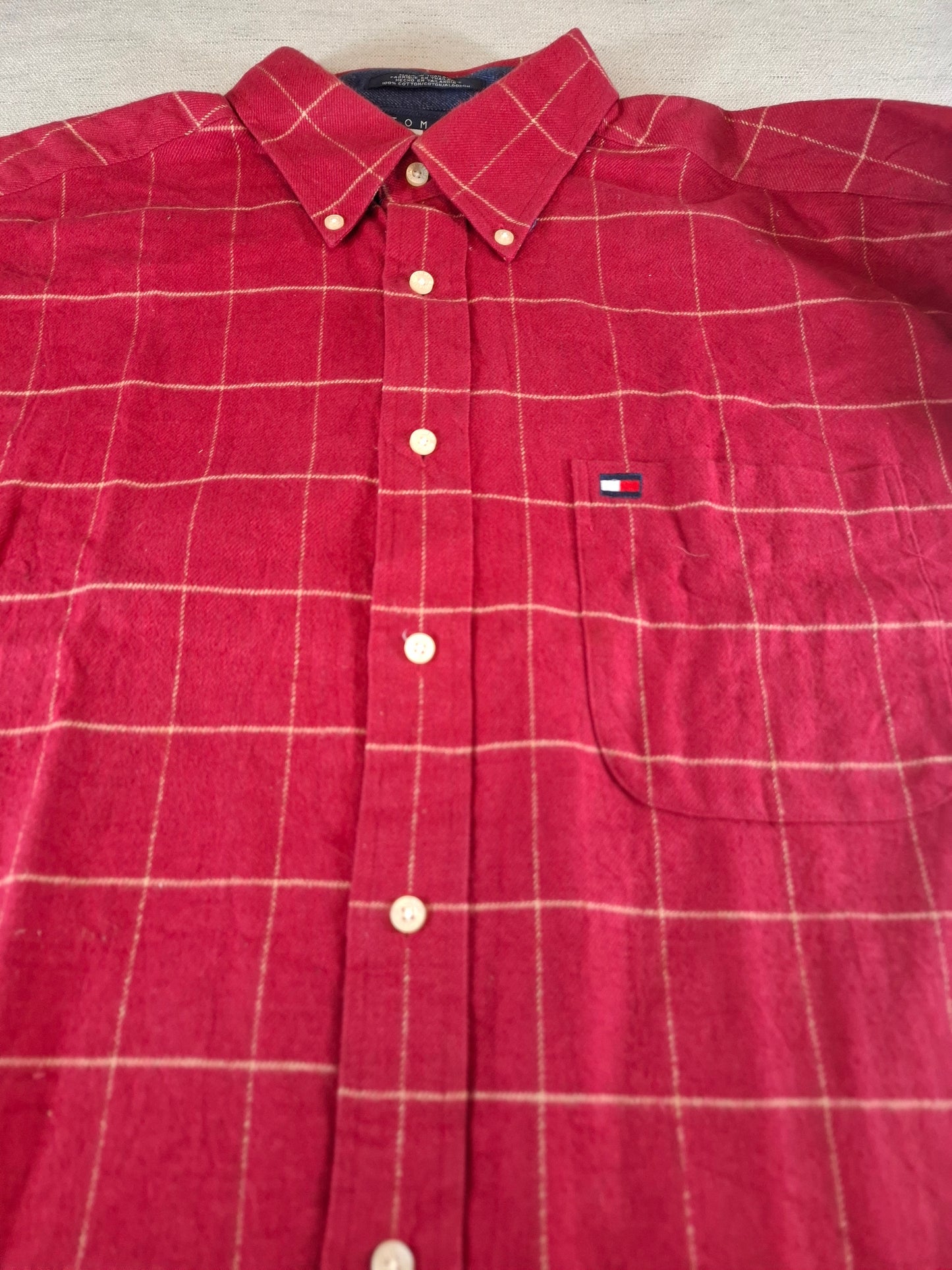 001090 Tommy Hilfiger Button down shirt size L Red/ White checkered
