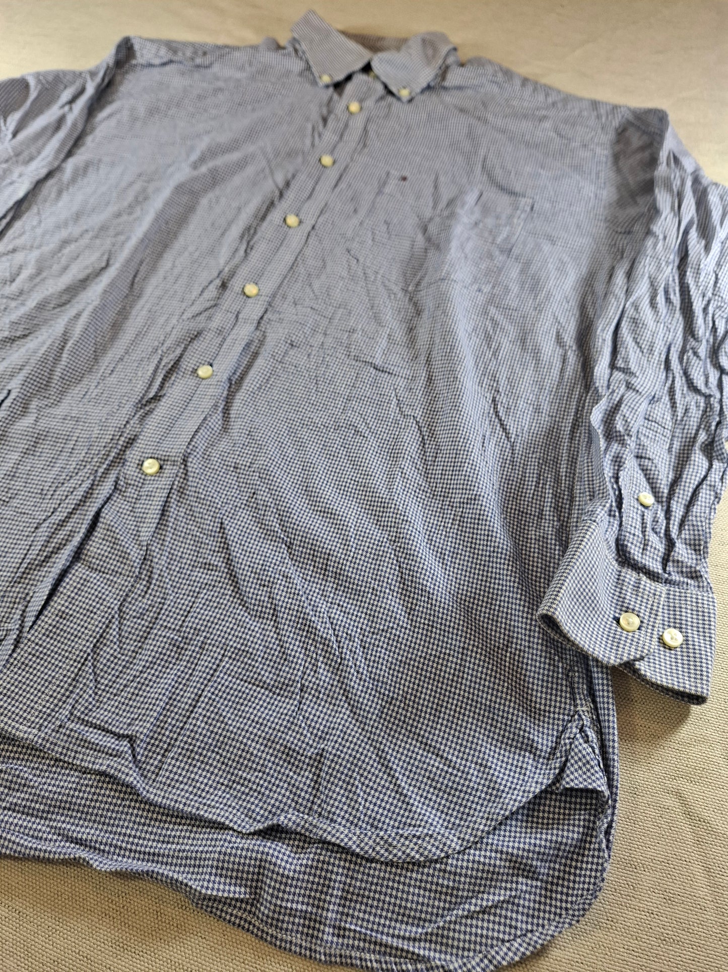 001096 Tommy Hilfiger Button down shirt size L Blue/ White checkered