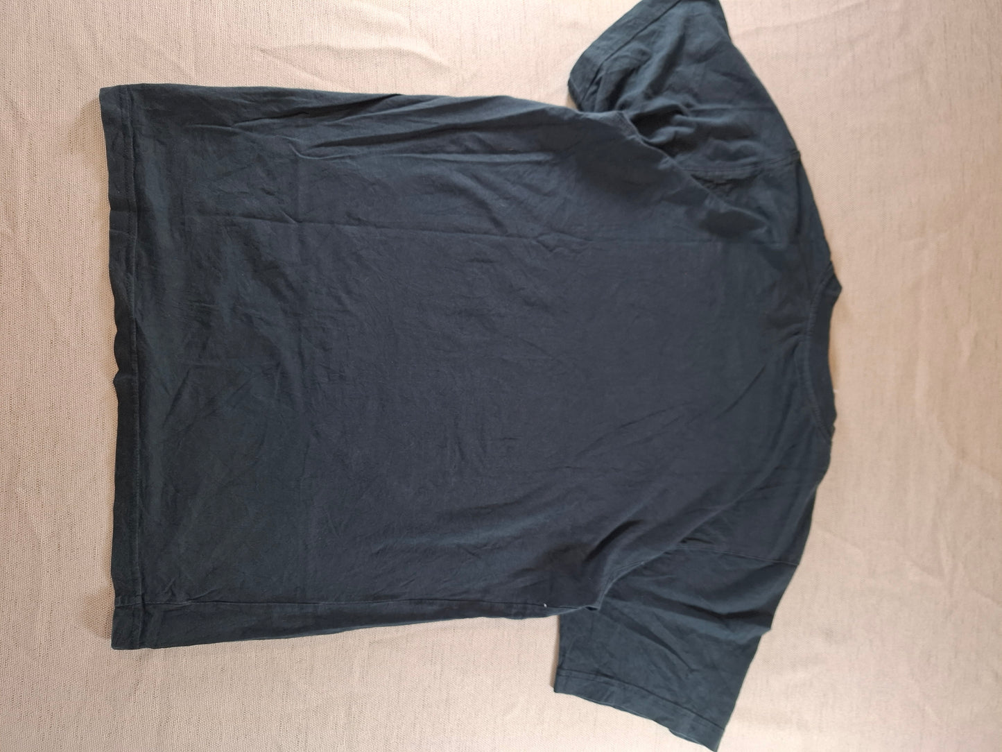 000126 Adidas T-shirt size XL Black