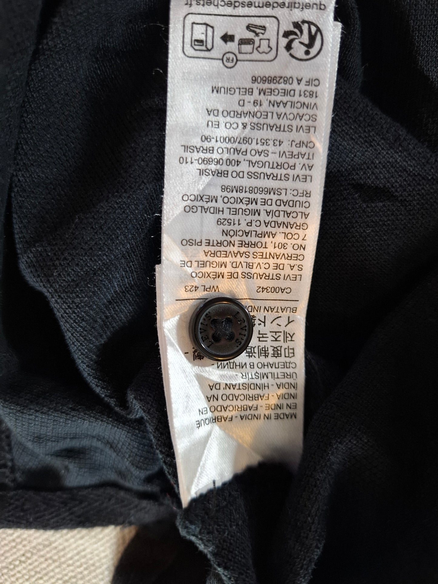 001136 Levi's Polo size XL Black