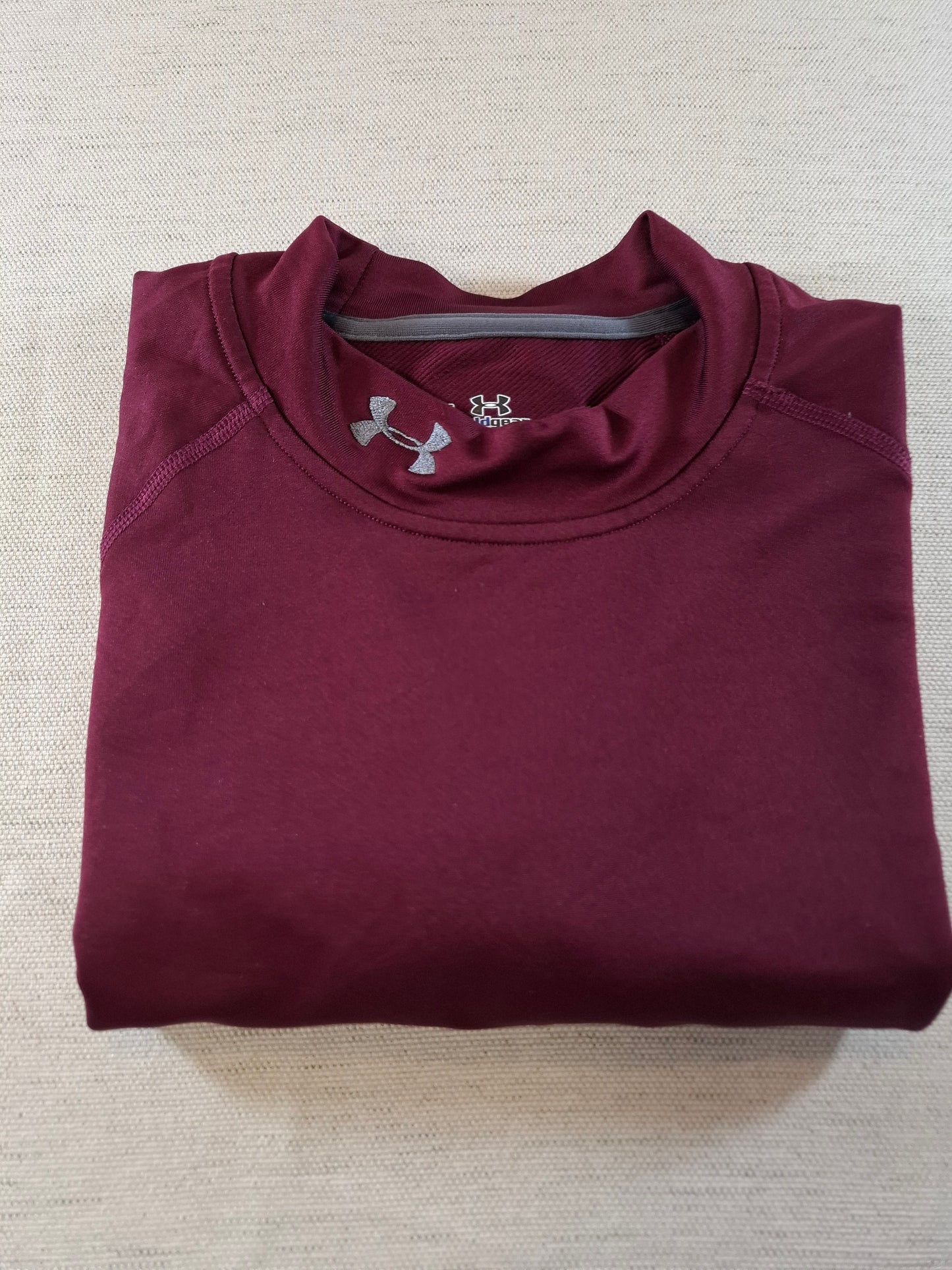 001154 Under Armour Longsleeve t-shirt size L Burgundy/ Grey