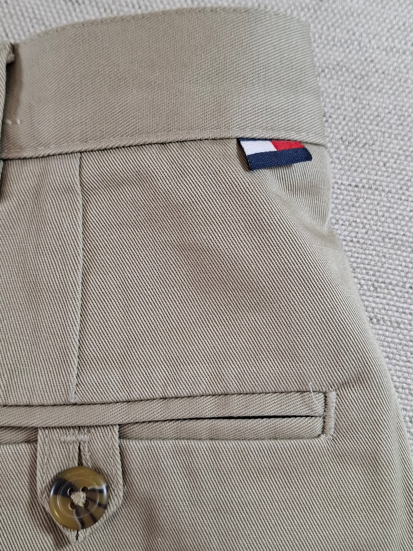 000171 Tommy Hilfiger Chino size 38/30 Khaki