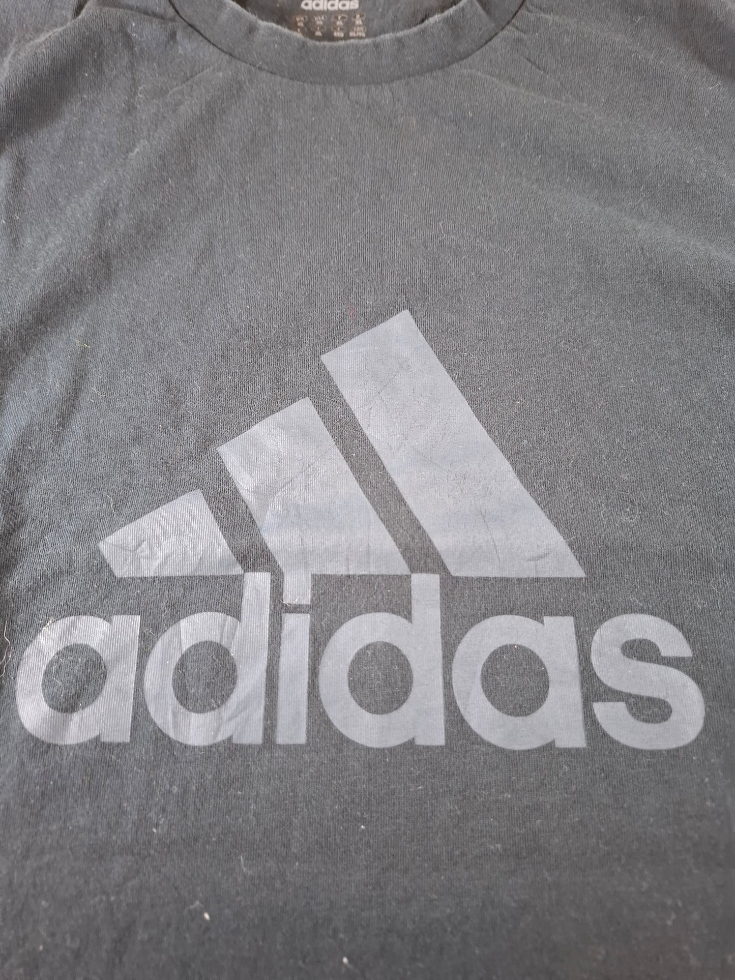 000946 Adidas T-shirt size XL Black