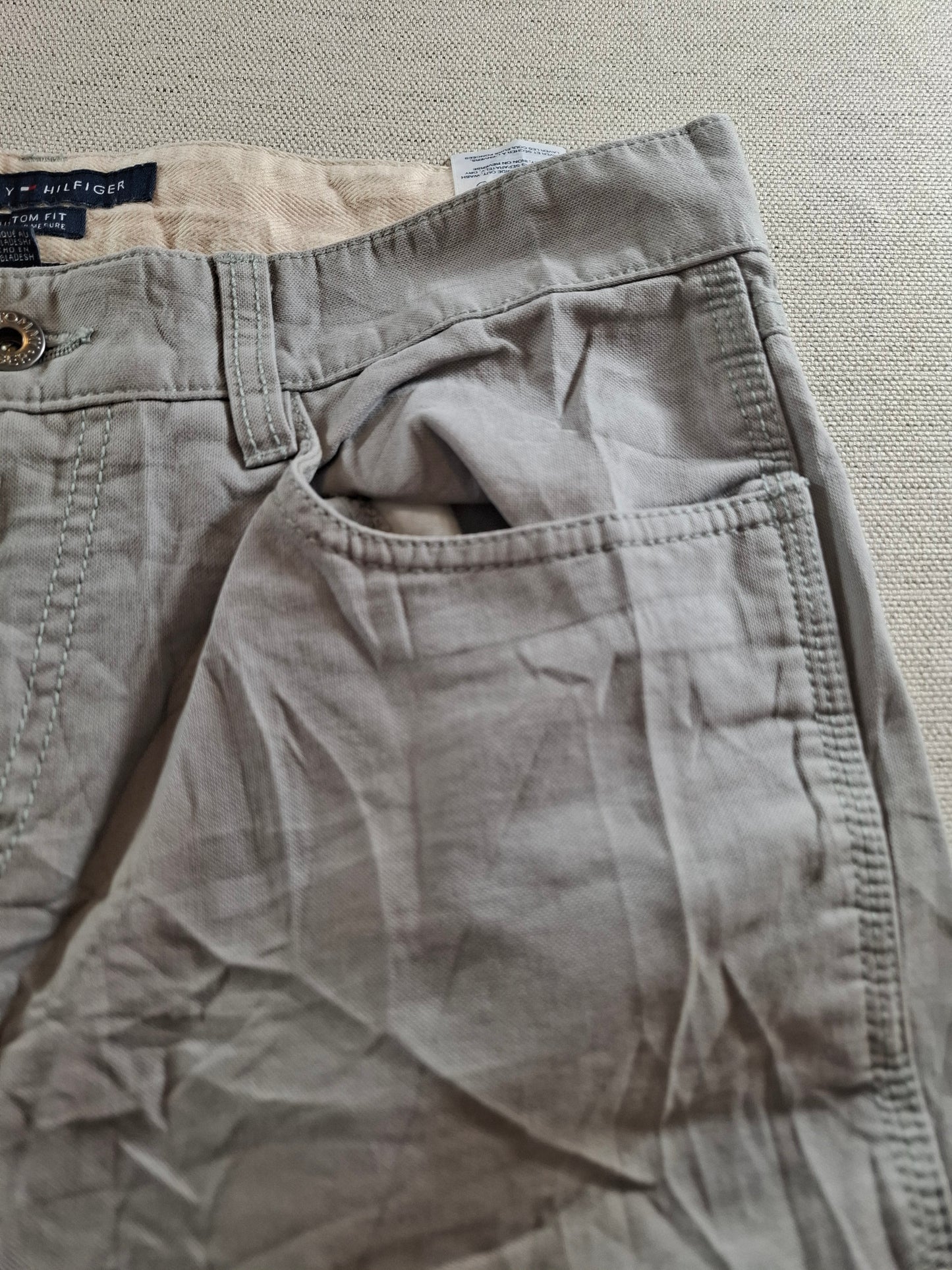 000224 Tommy Hilfiger Jeans size 30/32 Grey