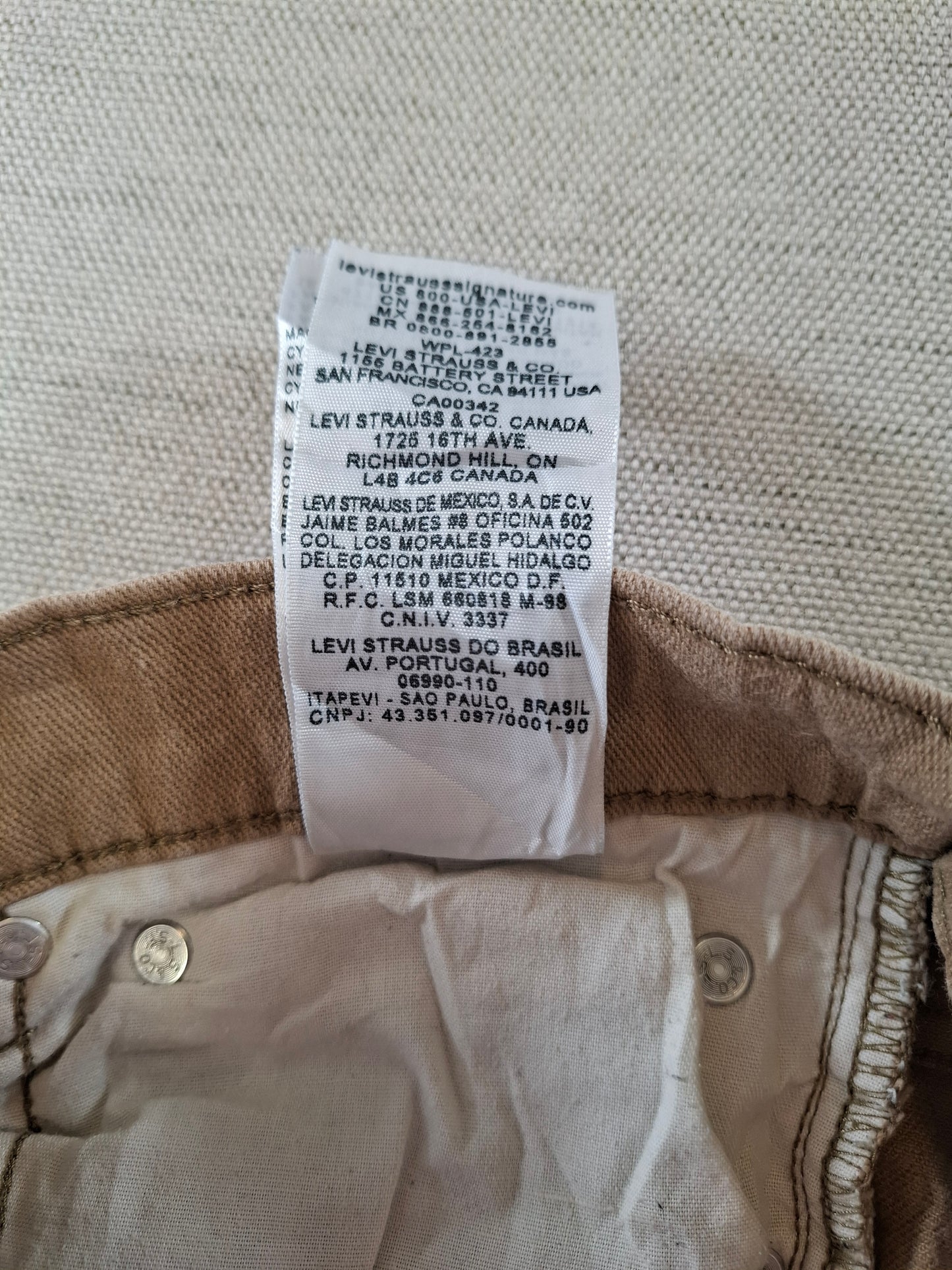 000172 Levi's Jeans size 18 Regular Khaki